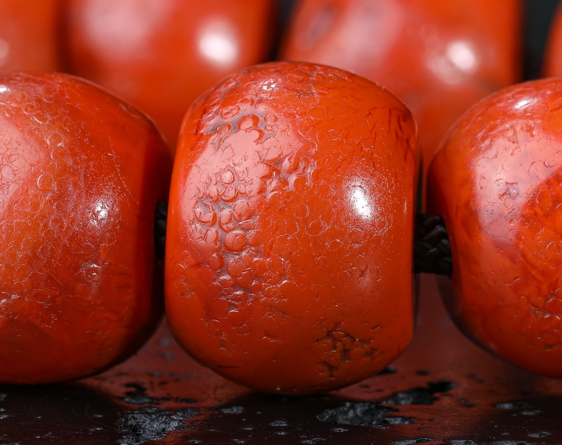 珍罕61级品巨无霸明代老甘南红手串 尺寸:南红对孔约12.5-16.