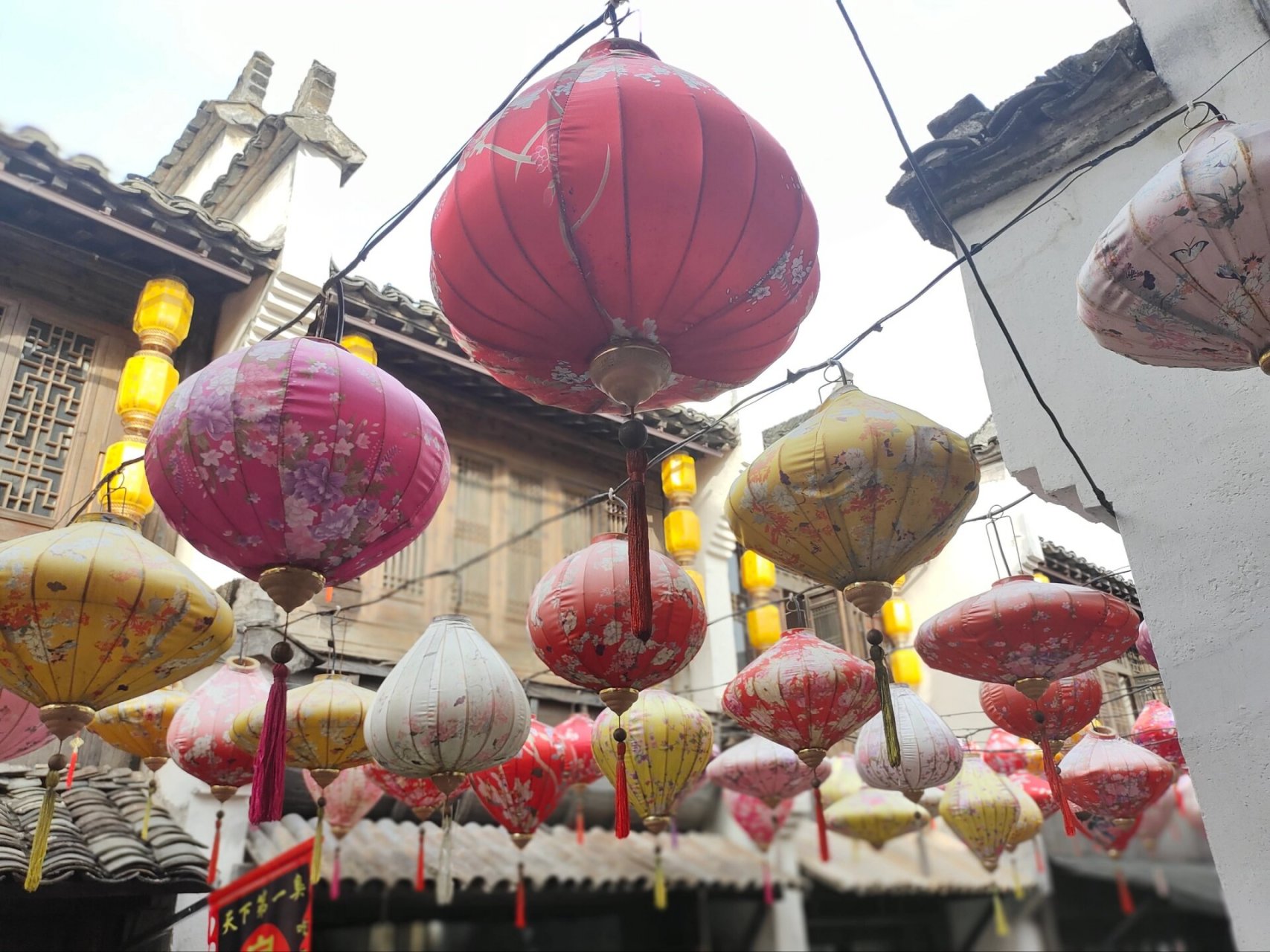 秀里古村 秀里古镇位于安徽省黄山市黟县,是安徽皖南山区著名的古镇之