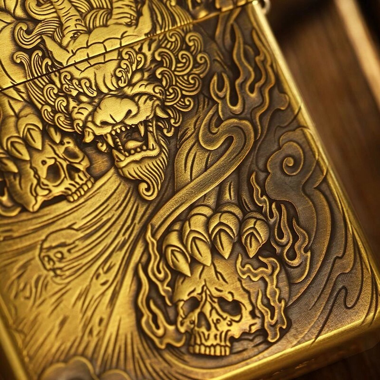 zippo 打火机鬼王天禄貔貅纯铜盔甲浮雕 zippo打火机天禄貔貅纯铜盔甲