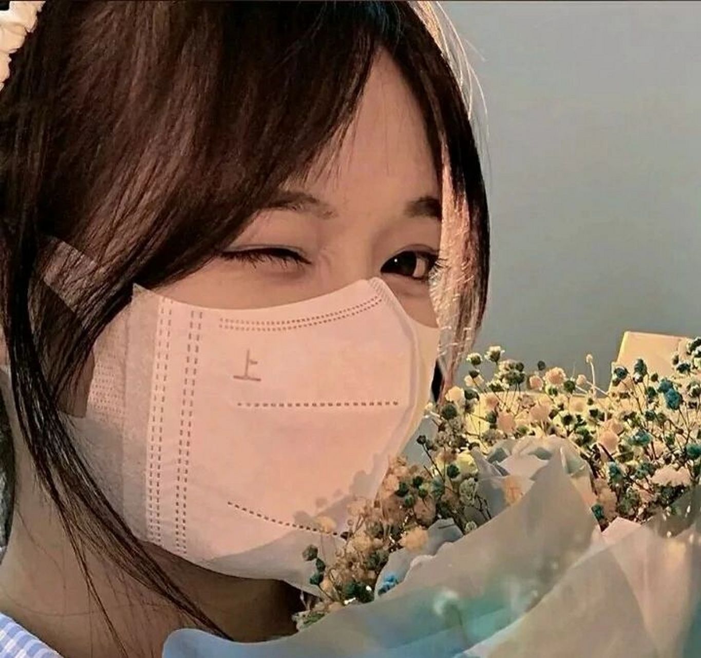 超好看的几个带口罩的女生头像