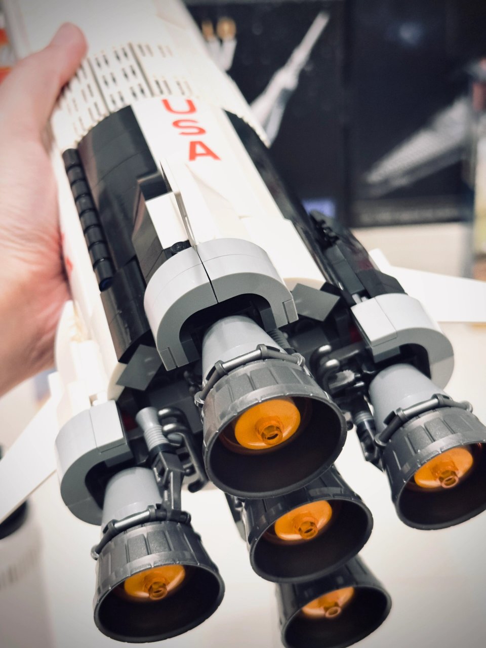 乐高 lego 土星五号火箭 作为阿波罗登陆月球的运载火箭,土星五号同时