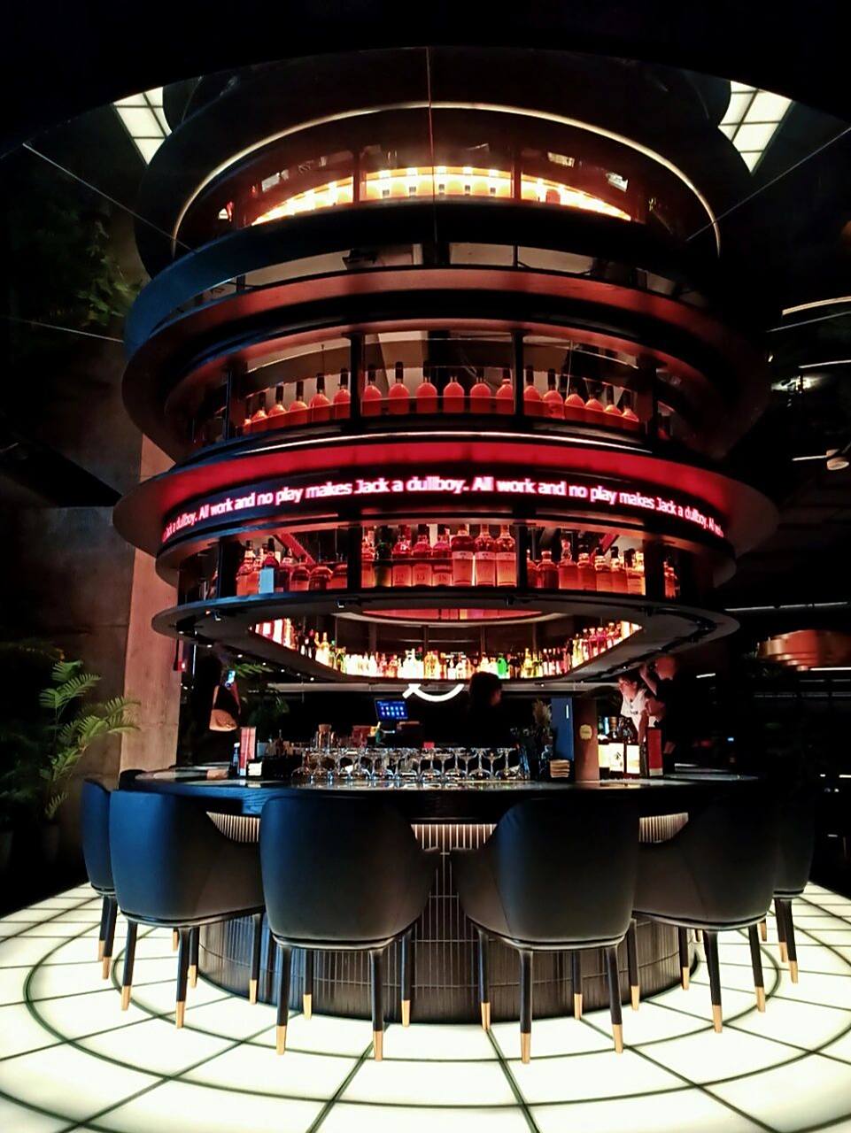 南京金象城pluto99暗黑神秘塞博雨林酒吧 白天是生存9515夜晚才