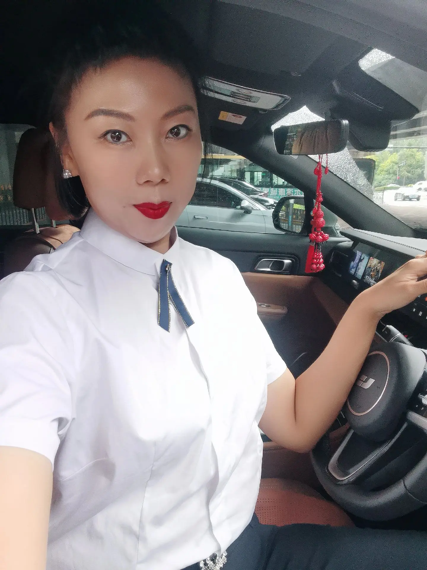 昨天课堂中老师说了家里的父母是最大的两尊佛无论