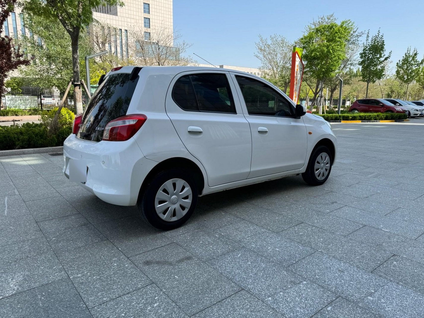 原版原漆,准17年极品启辰r30,纯个人一手私家车,原版原漆,实表五万