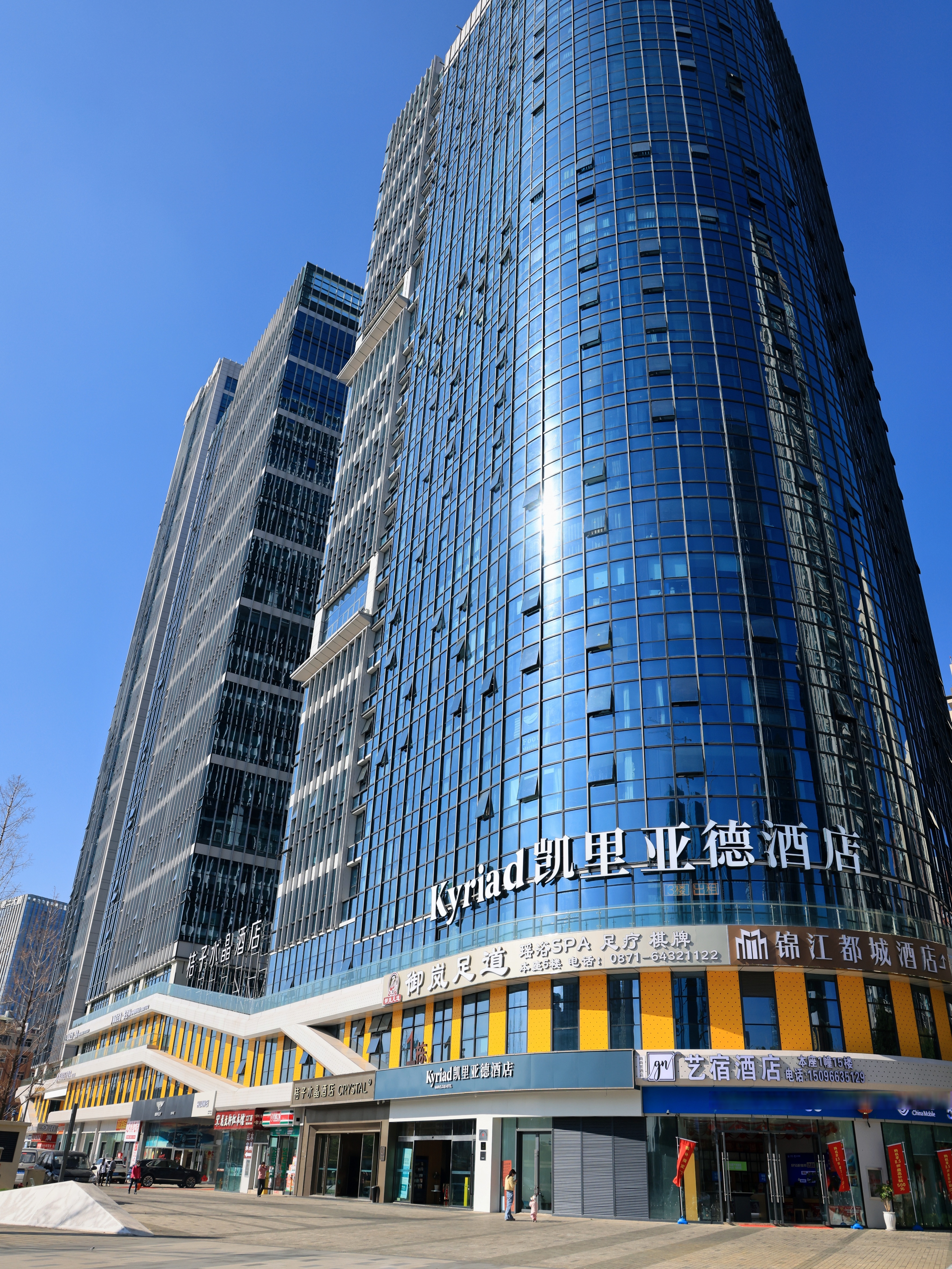昆明街拍分享:共享前卫社区之美!