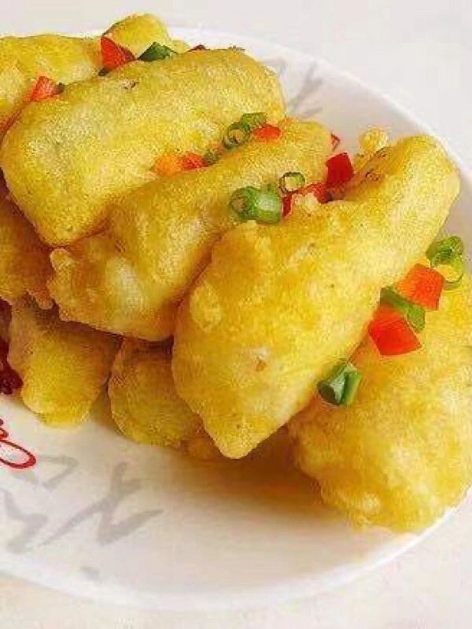 九肚鱼,学名龙头鱼,又名虾潺,豆腐鱼 九肚鱼的主刺小刺都非常柔软