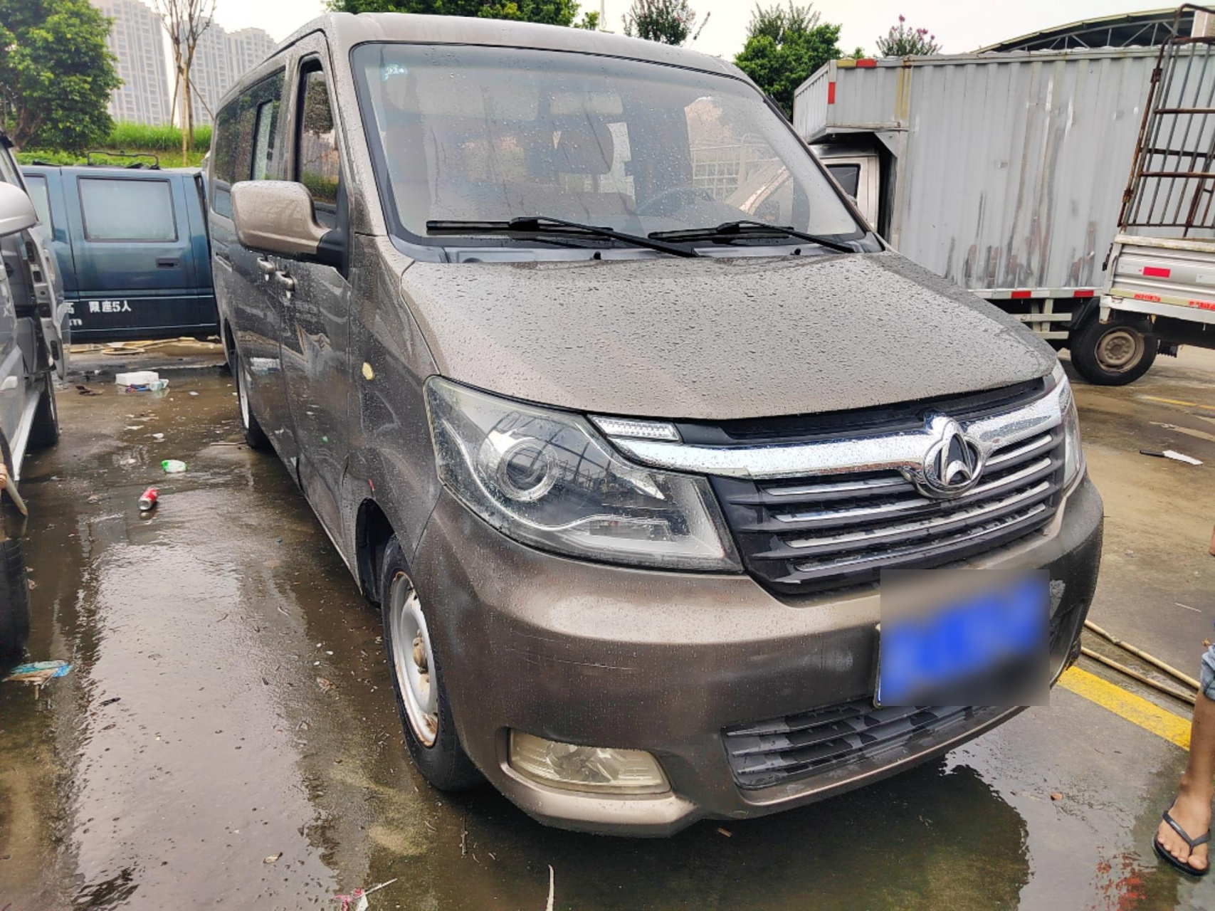 长安睿行m90. 新到大面包2.