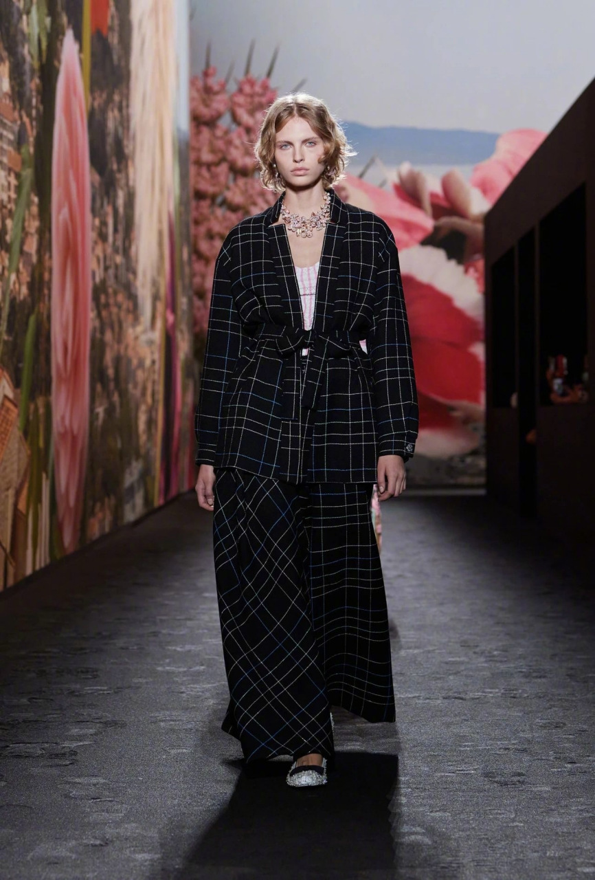 #lifestylehunter# 香奈儿2024春夏高级成衣系列向自由与灵动致意,讲