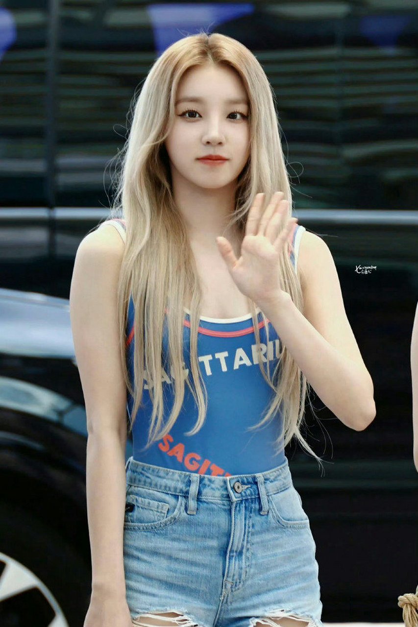 宋雨琦:肉肉身材,独特魅力!