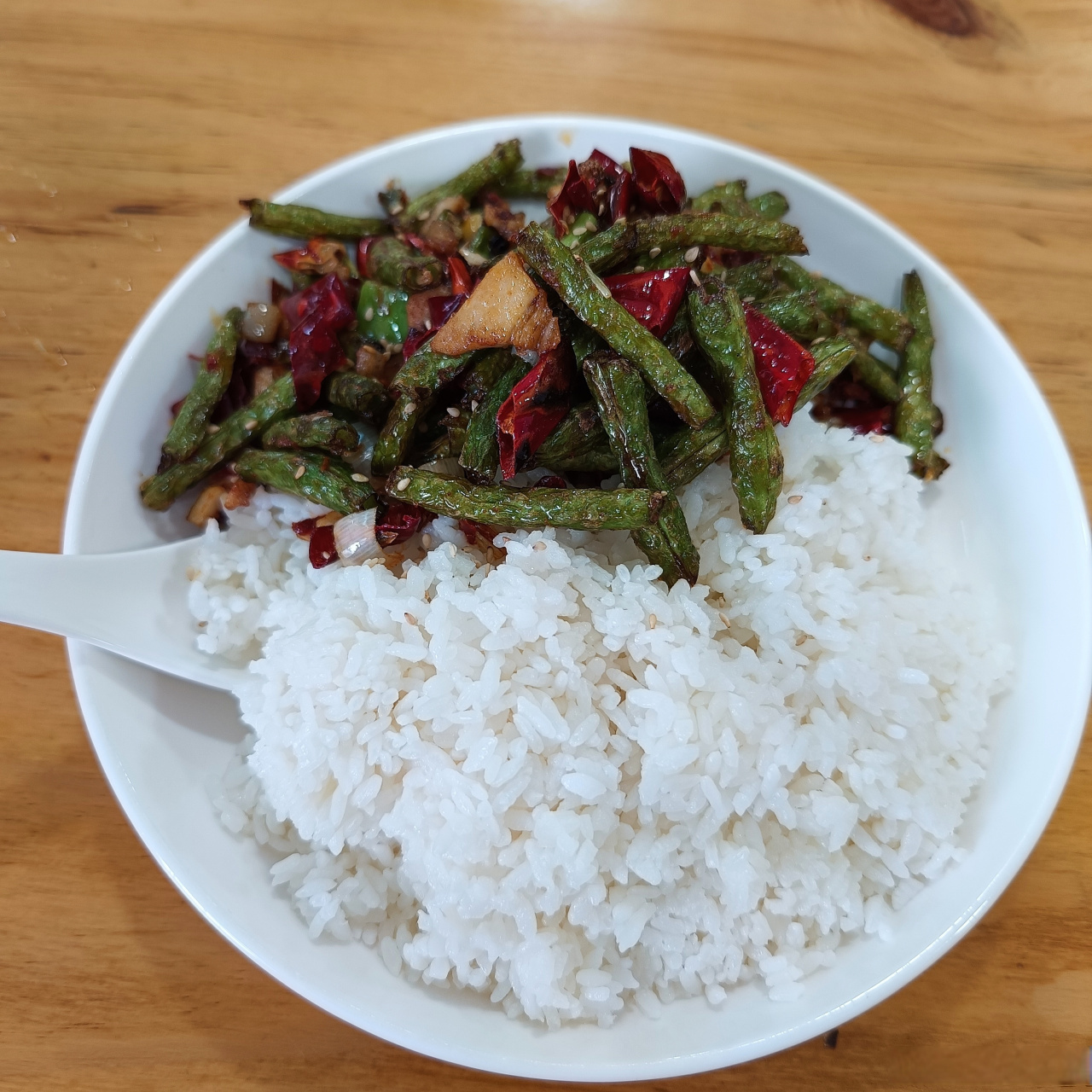 又来刘家窑地铁b口打卡我最爱的干煸豆角盖饭,来北京