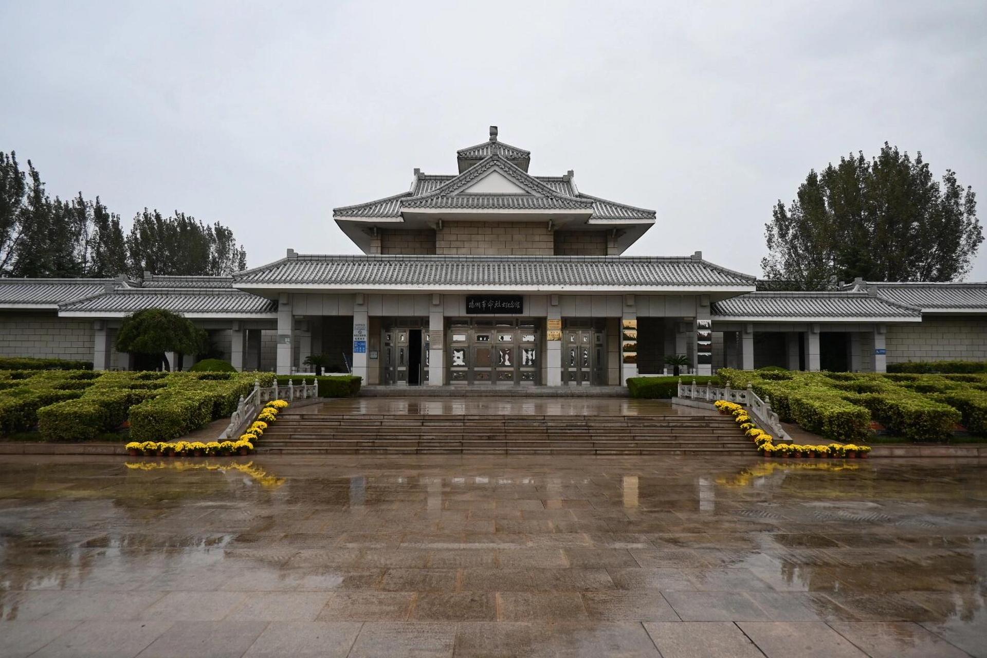 扬州革命烈士陵园 虽然已是饥寒交迫 67但内心确是无比的火热 67