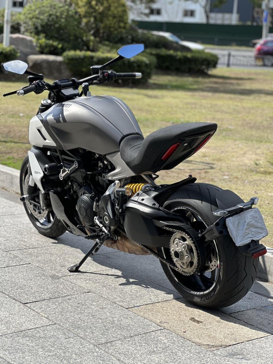 2020杜卡迪大魔鬼1260.