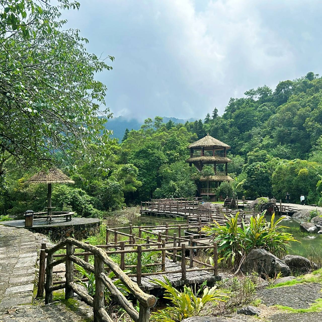 揭阳|揭西黄满寨瀑布群 黄满寨瀑布群位于广东省揭阳市揭西县境内; 集