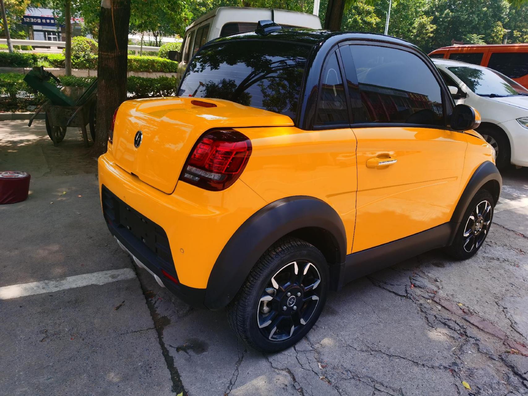 青年汽车 迈迈 2020款定制版赛麟迈迈城市新能源小跑车,续航305公里