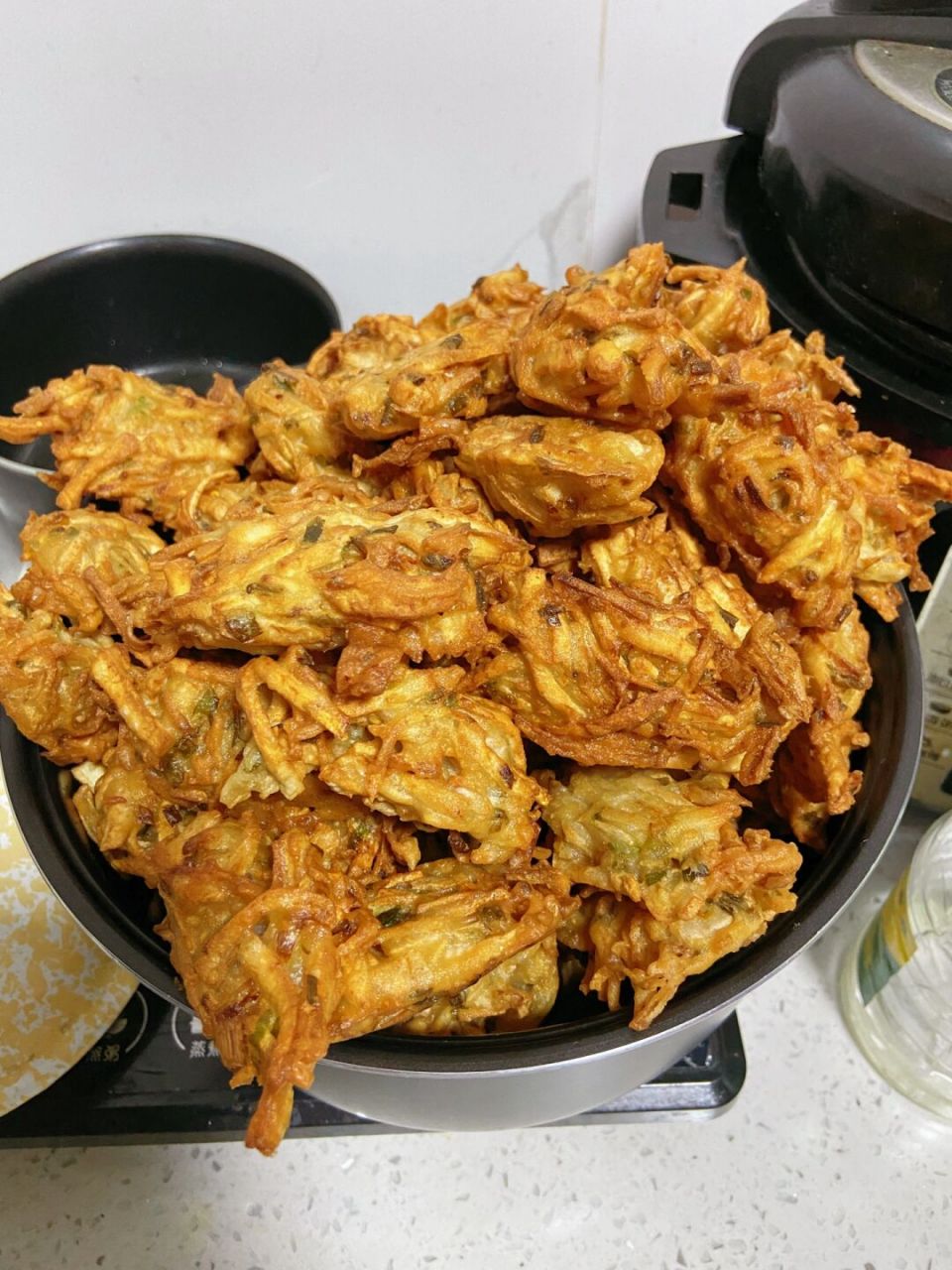 五就会做来吃,趁热吃,外脆里糯,根本停不下来[笑哭] 	 大芋头切成细丝