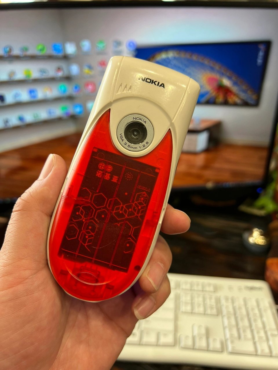 诺基亚3650,2003年上市的智能手机 诺基亚3650,2003年上市的智能手机.