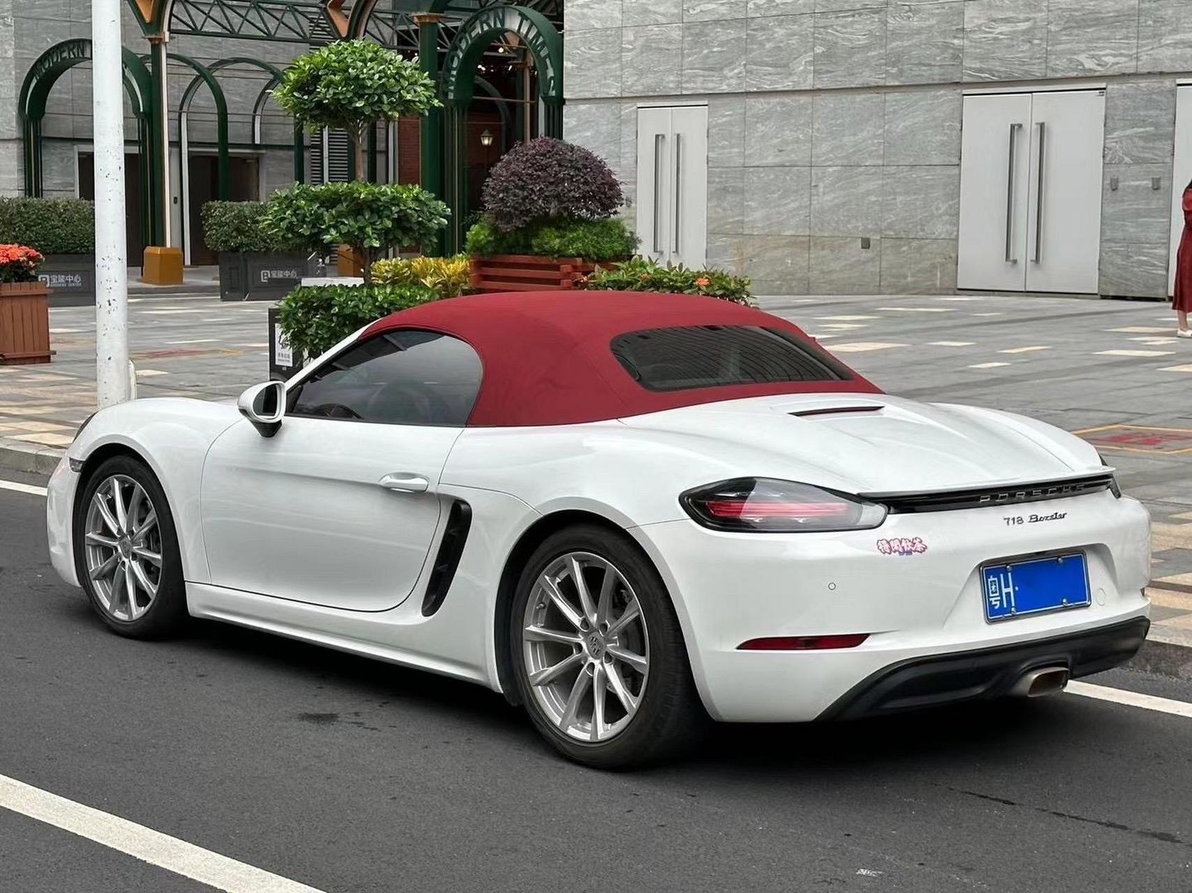 21款 保时捷718 boxster 敞篷  2万公里 波尔多红内饰 运排 已出查