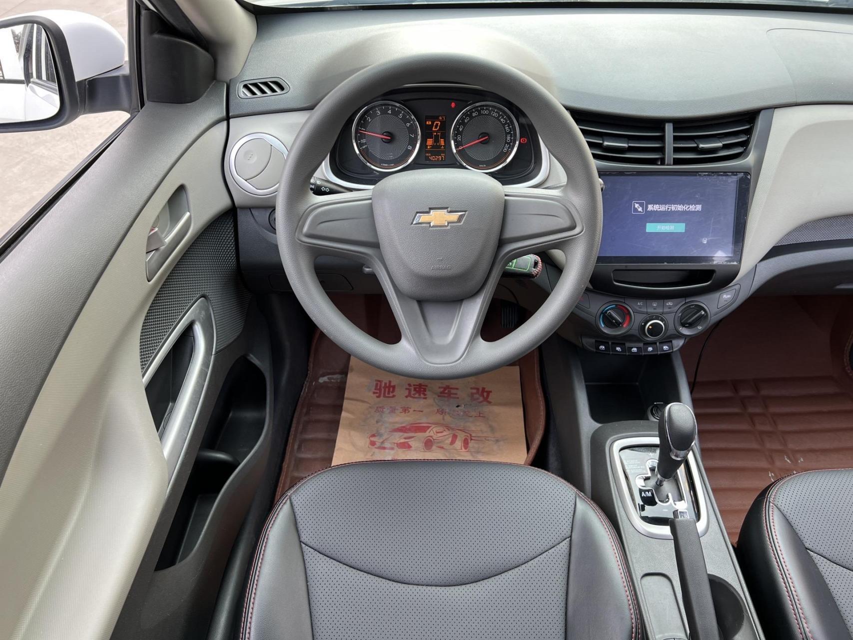 2019年雪佛兰赛欧三 ,1.