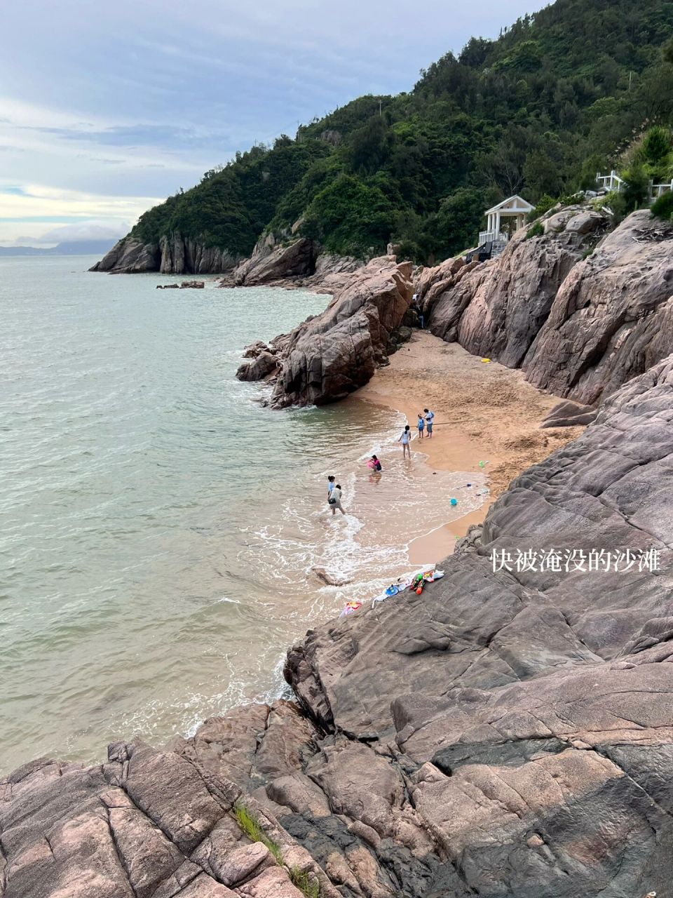 夏|洞头大门岛小众沙滩 98大门岛西浪村的大沙岙沙滩,离市区仅一