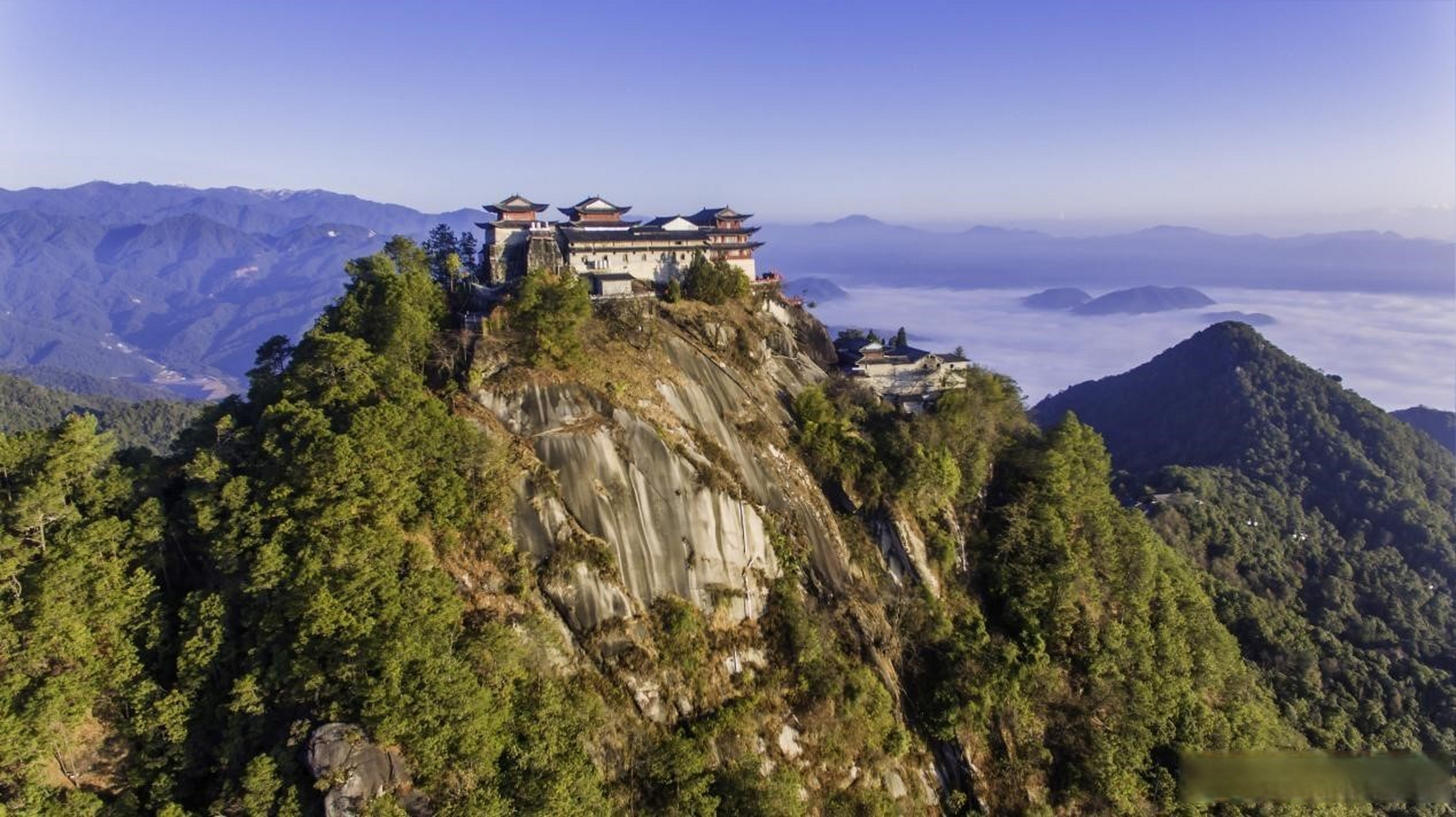 有料就报 【腾冲云峰山】云峰山位于云南省保山腾冲市滇滩镇,是一座