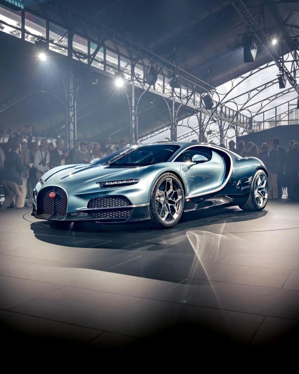 布加迪tourbillon  限量250台 售价410万美元 该车搭载了8.