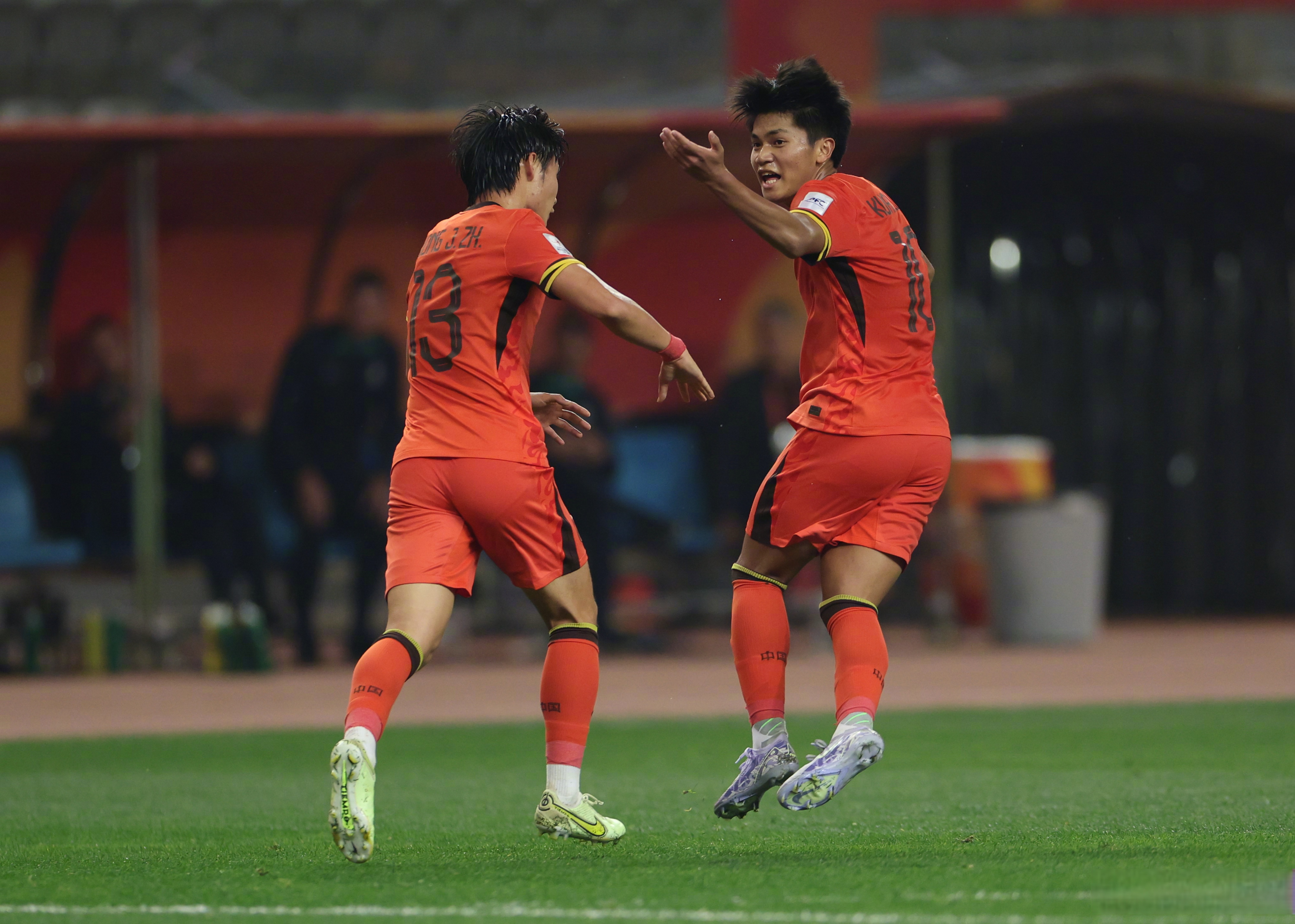 国内足球顶级联赛拉开2022赛季帷幕