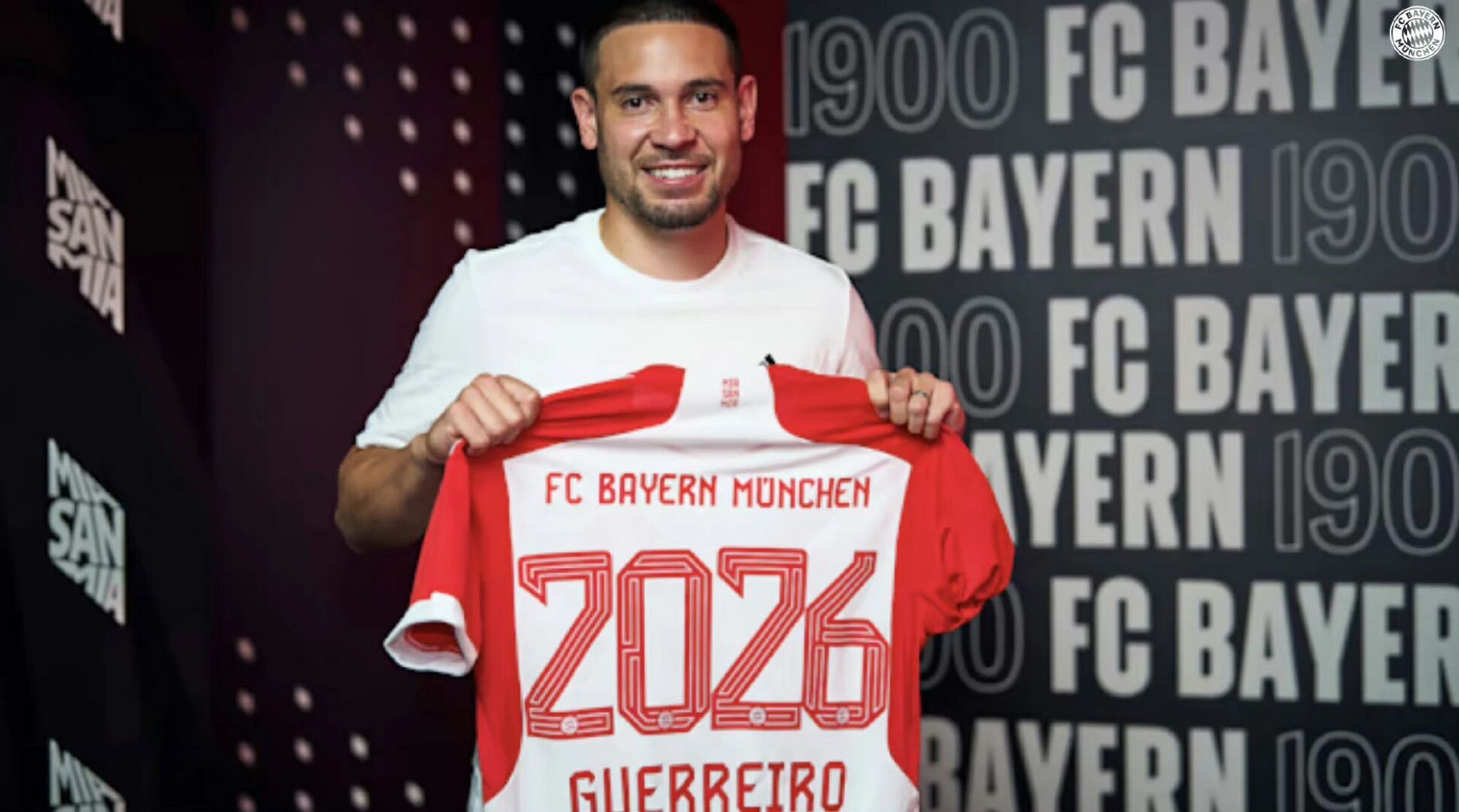 官方:格雷罗加盟拜仁,签约至2026 我们很高兴地宣布:格雷罗加盟拜仁