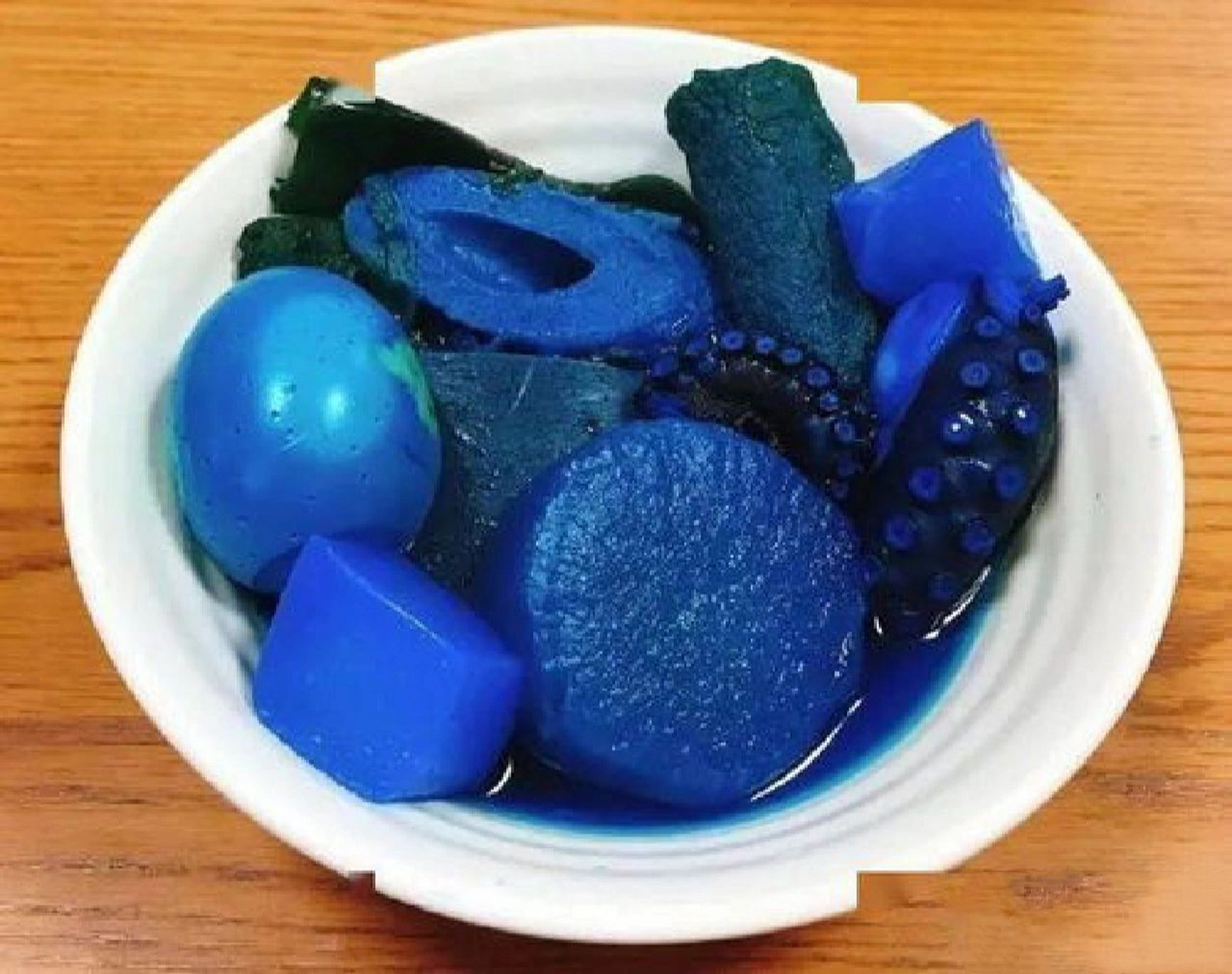 蓝色系食物压抑食欲图片 你的食欲被压抑住了吗?