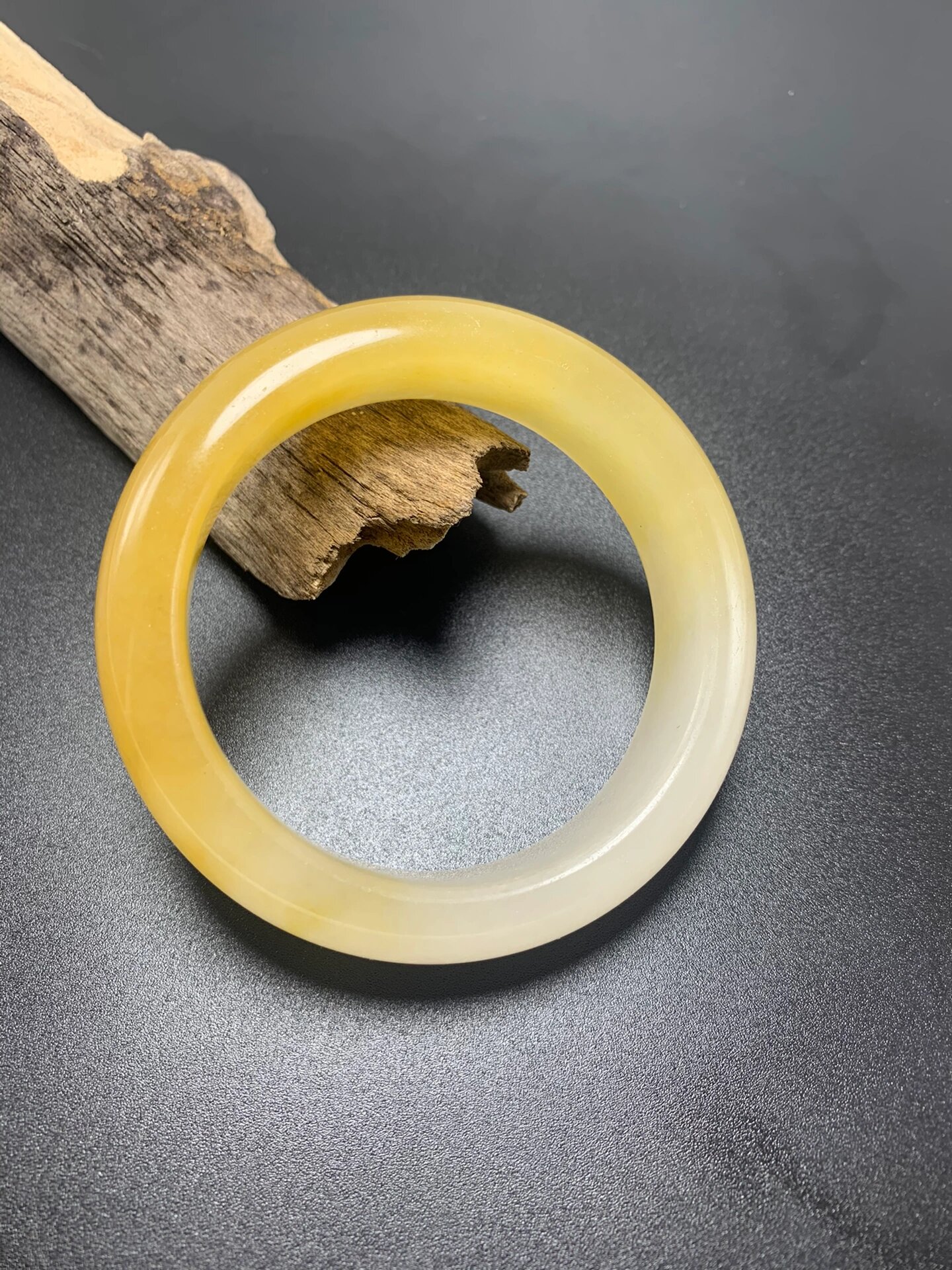 黄龙玉半山半水料手镯 黄白双色