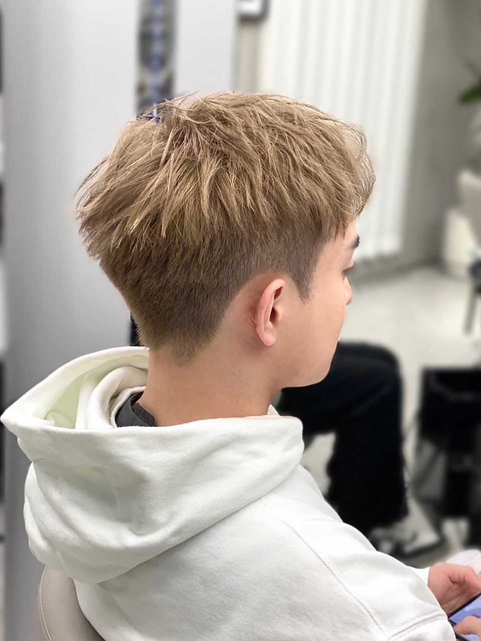 会上瘾的发色 男生发色 浅亚麻色千万别染 浅亚麻色,男生一定要给我焊