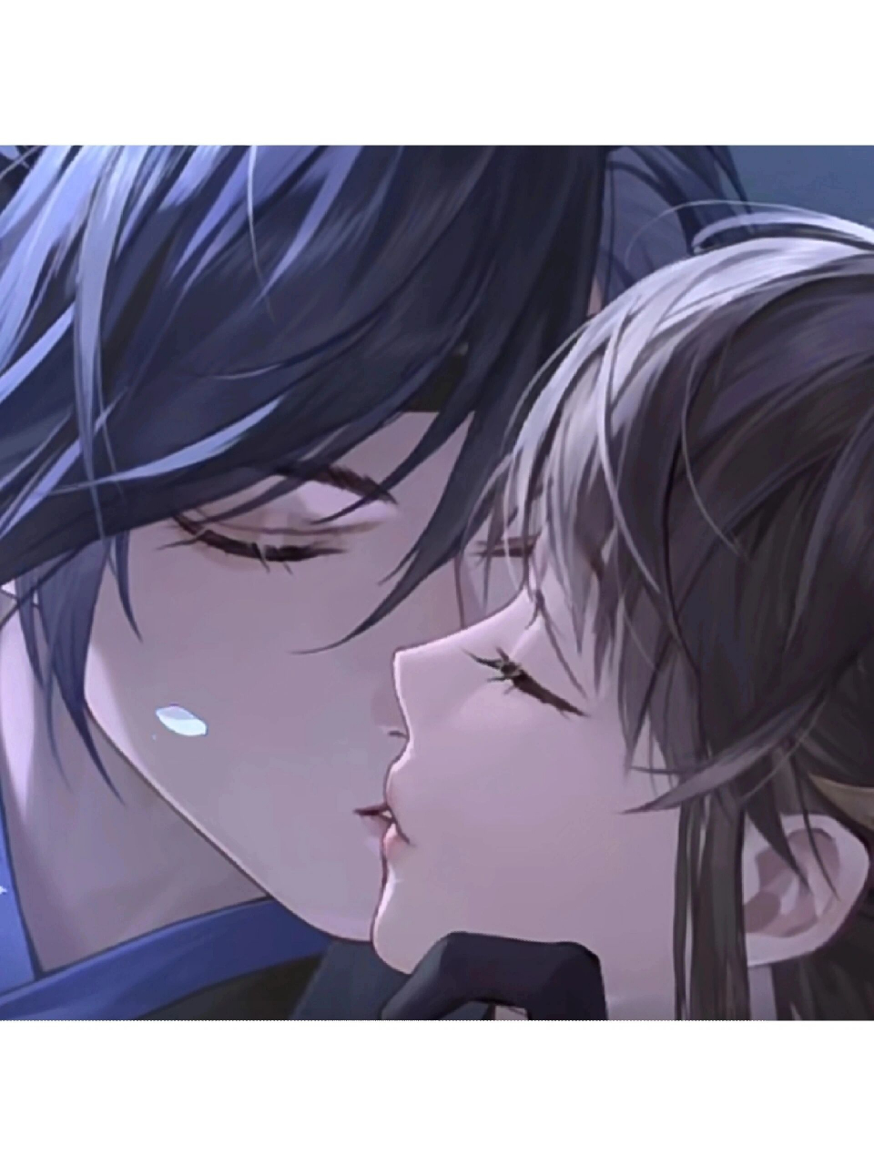 有时候,为了防止暴露,你俩甚至还会伪装成夫妻.