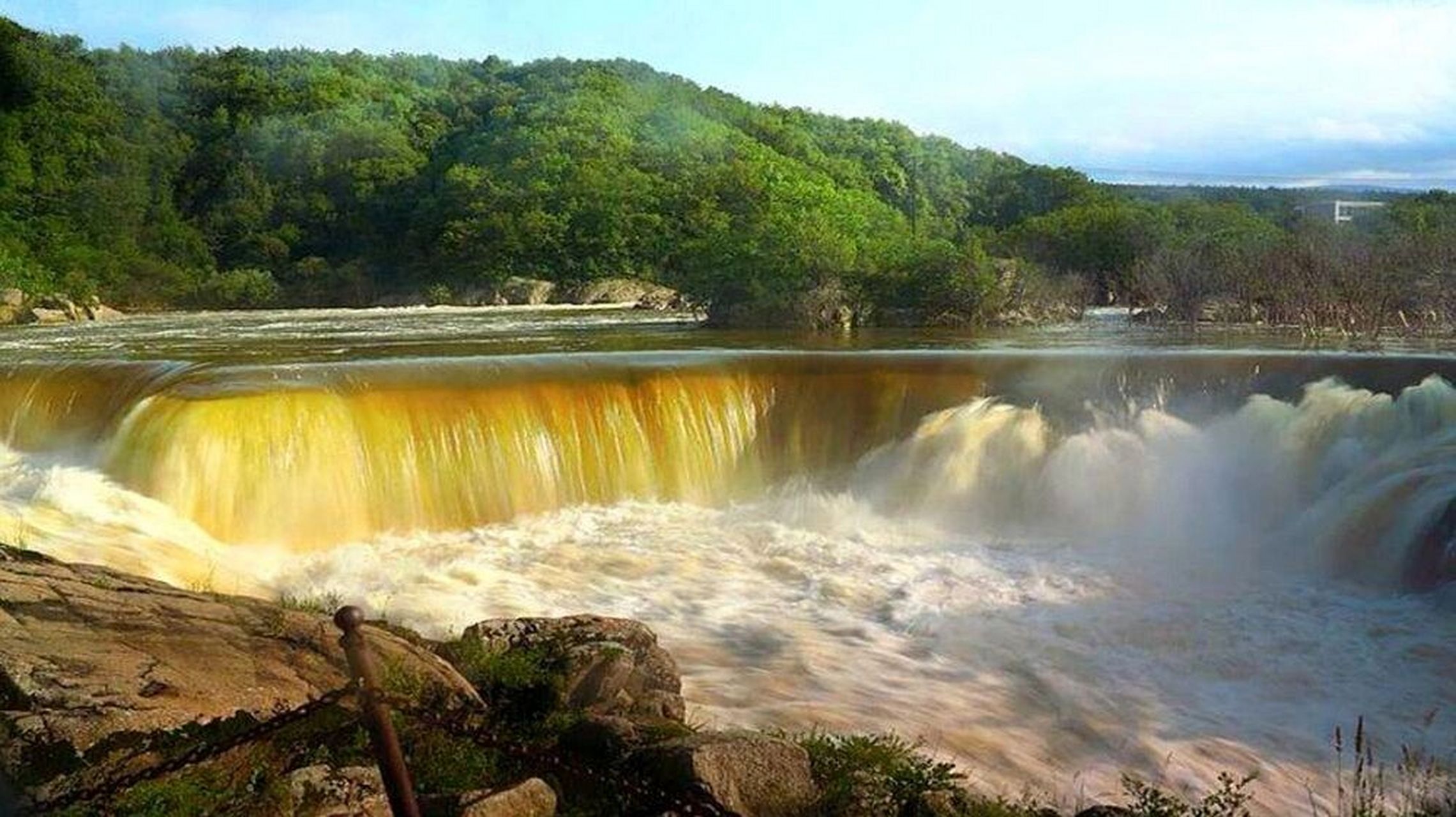 探访镜泊湖景区,山清水秀,高山平湖 镜泊湖景区坐标于牡丹江所辖宁安