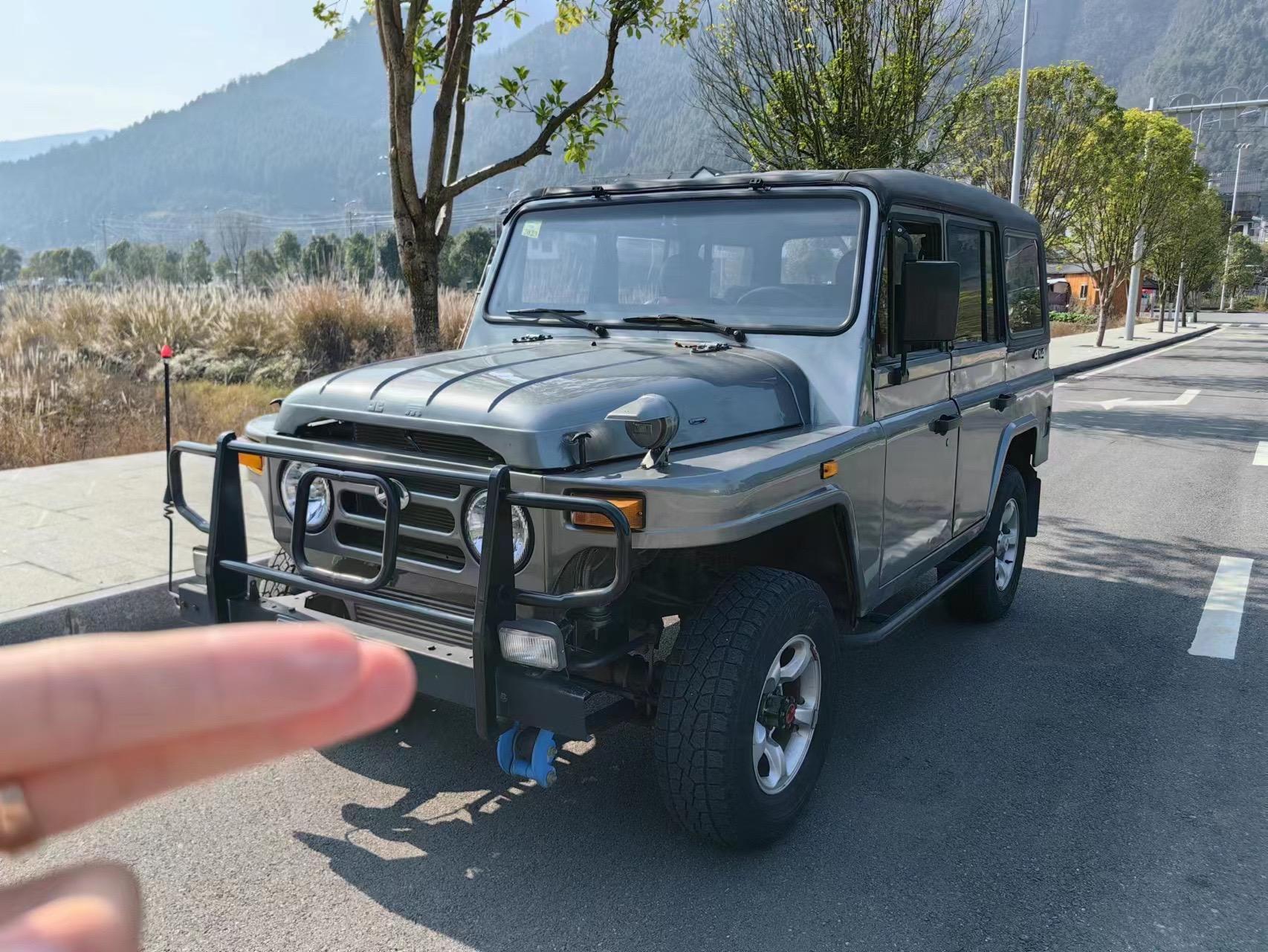 新到20年早产硬派越野北气bj212手动挡四驱,排量1.