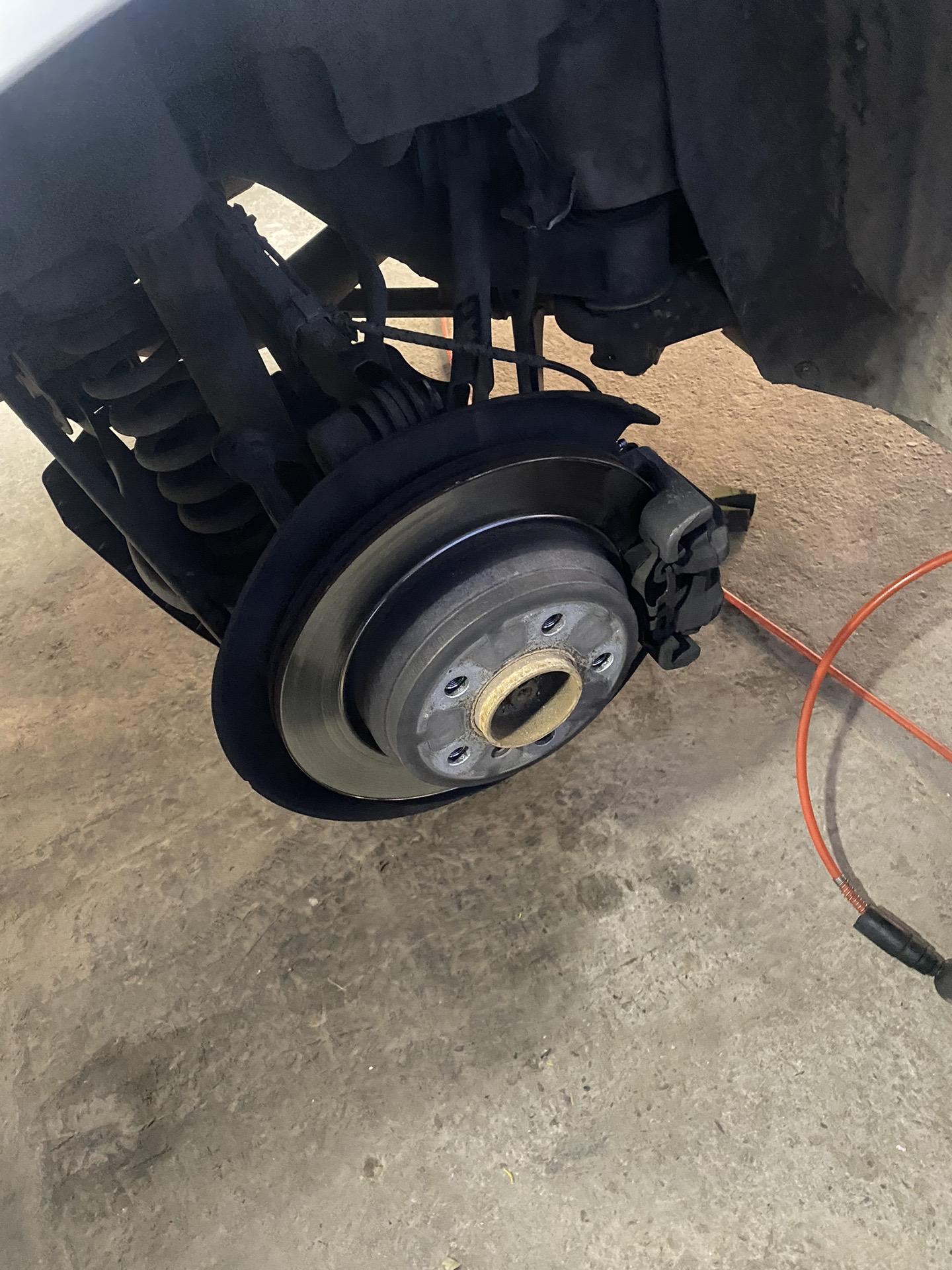 宝马3系gt / f34.480a12 制动摩擦片磨损传感器 后桥 更新制动摩擦片