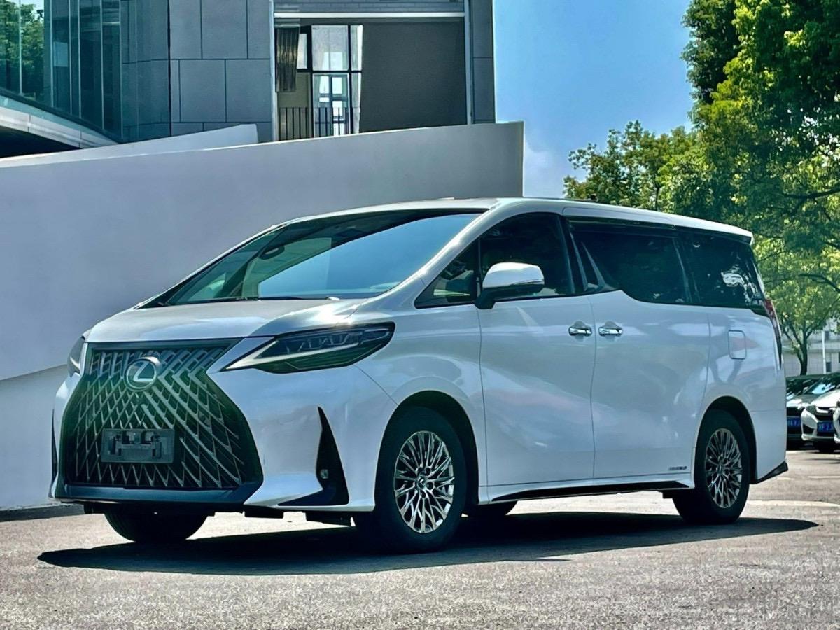 四座,豪华商务座驾的雷克萨斯ml300雷克萨斯lm300白色雷克萨斯lm300