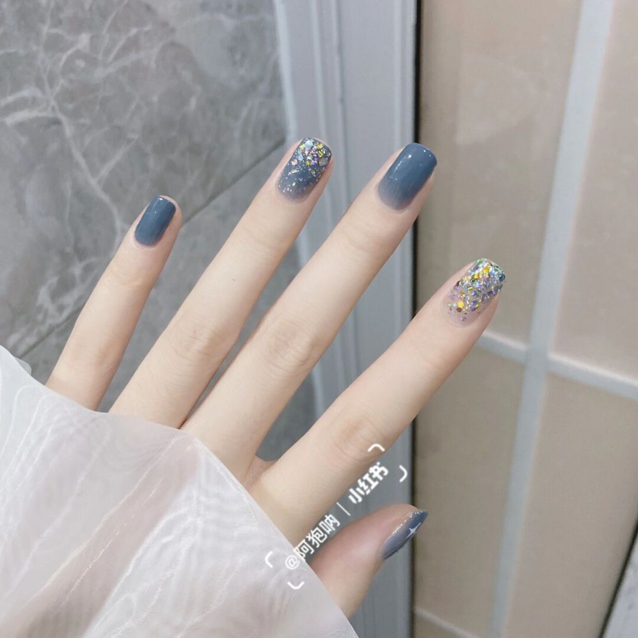 夏日ins91七彩爆闪灰蓝色美甲简约高级 这个莫兰迪系灰蓝色太美啦!