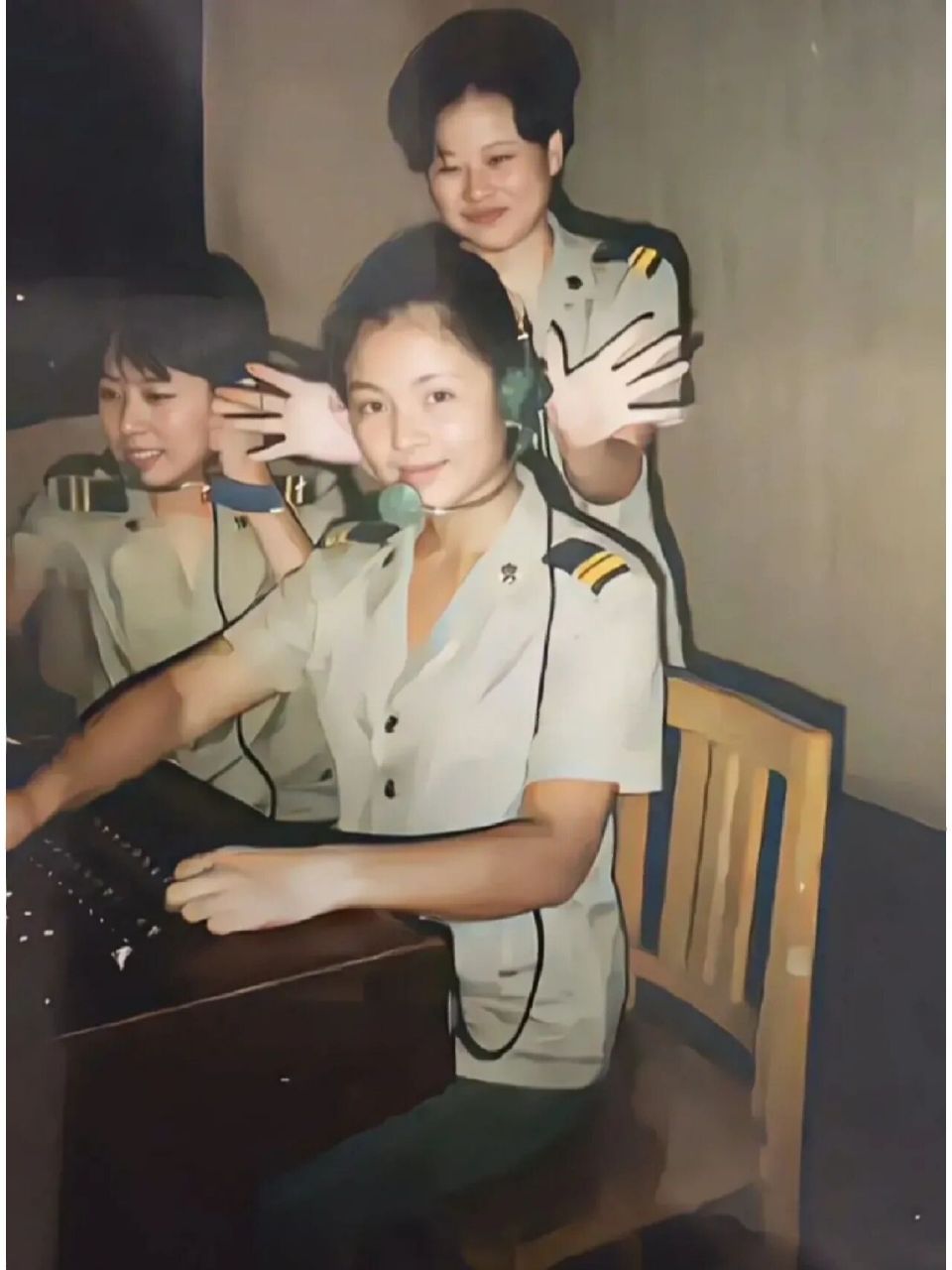 29年前,在部队当通讯兵的刘涛,是如此的年轻,第一眼真的没有认出来,那