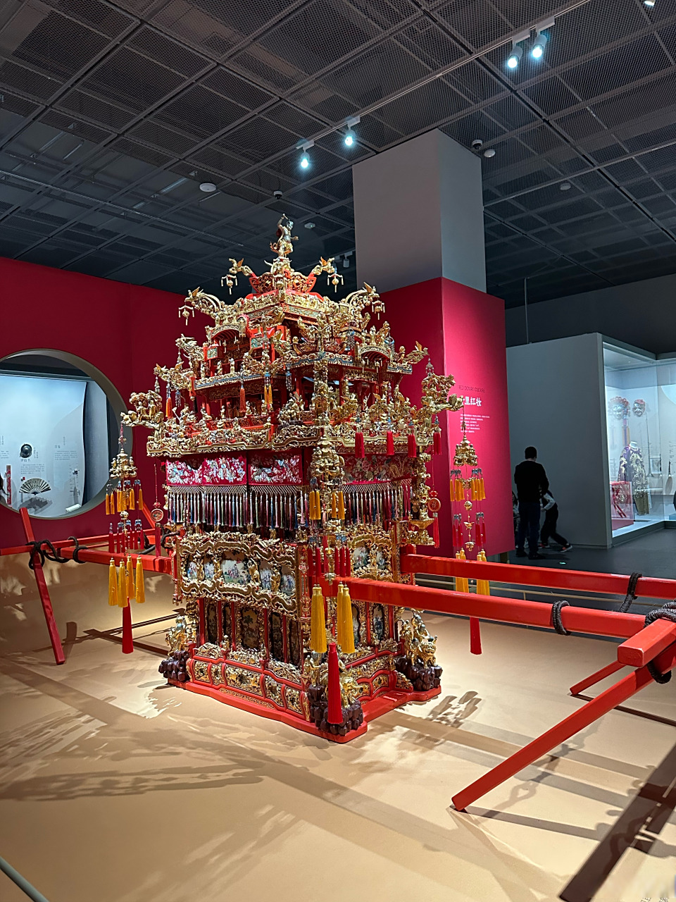 传说中的八抬大轿