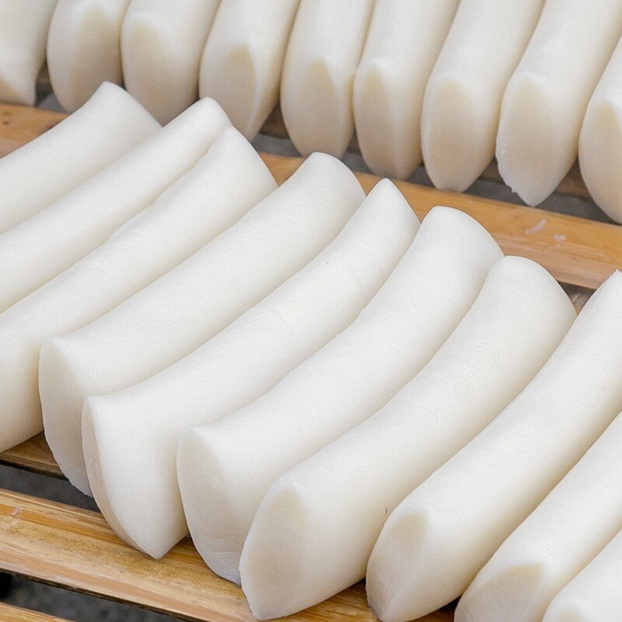 江西省特产 - 弋阳年糕 弋阳年糕又称弋阳团子,大禾年糕,大禾米粿,是