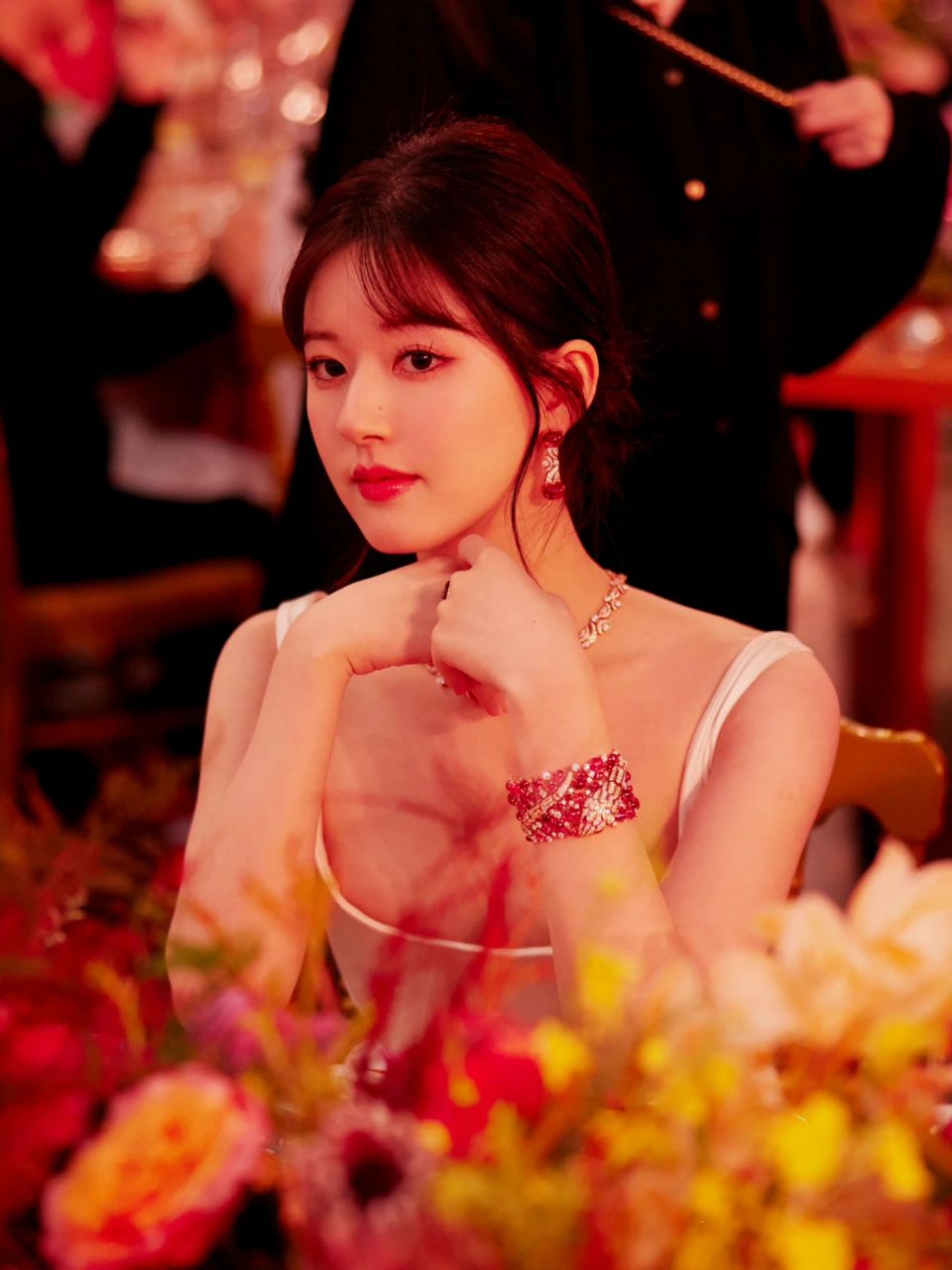 96奇境伊甸园|赵露思 95品牌形象大使赵露思佩戴bvlgari宝格丽