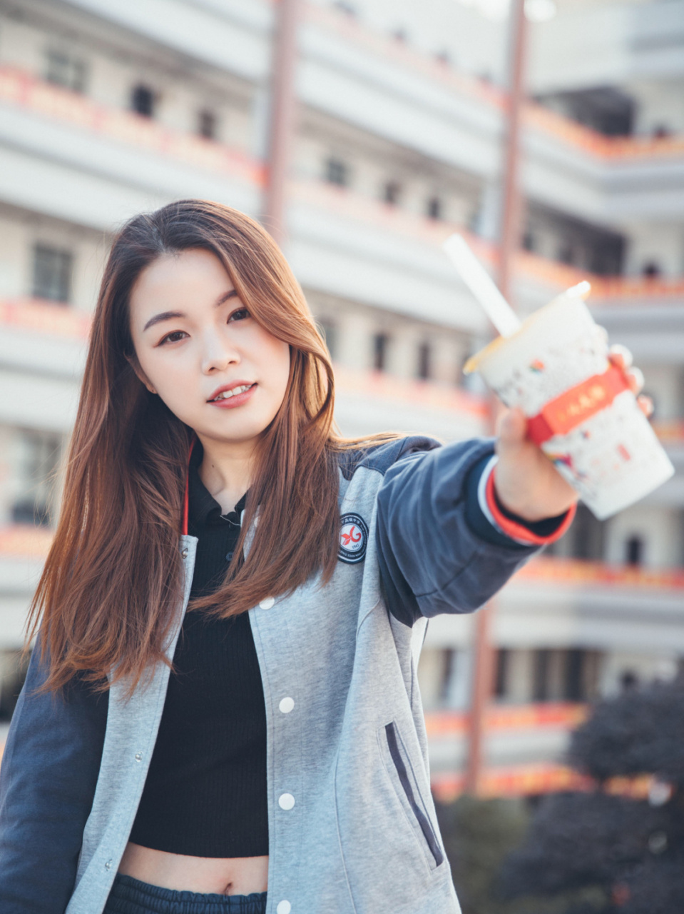 本 我感觉咸高的校服还有点好看 	 咸宁高中|校园|青春快乐