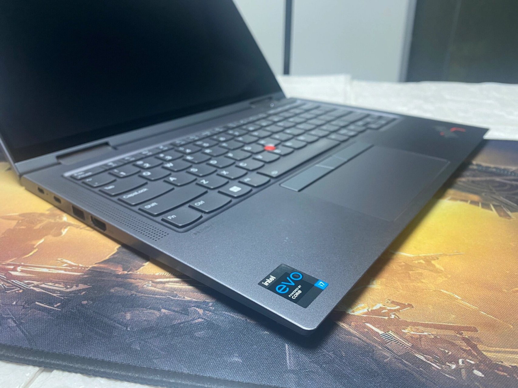 thinkpadyogax1图片