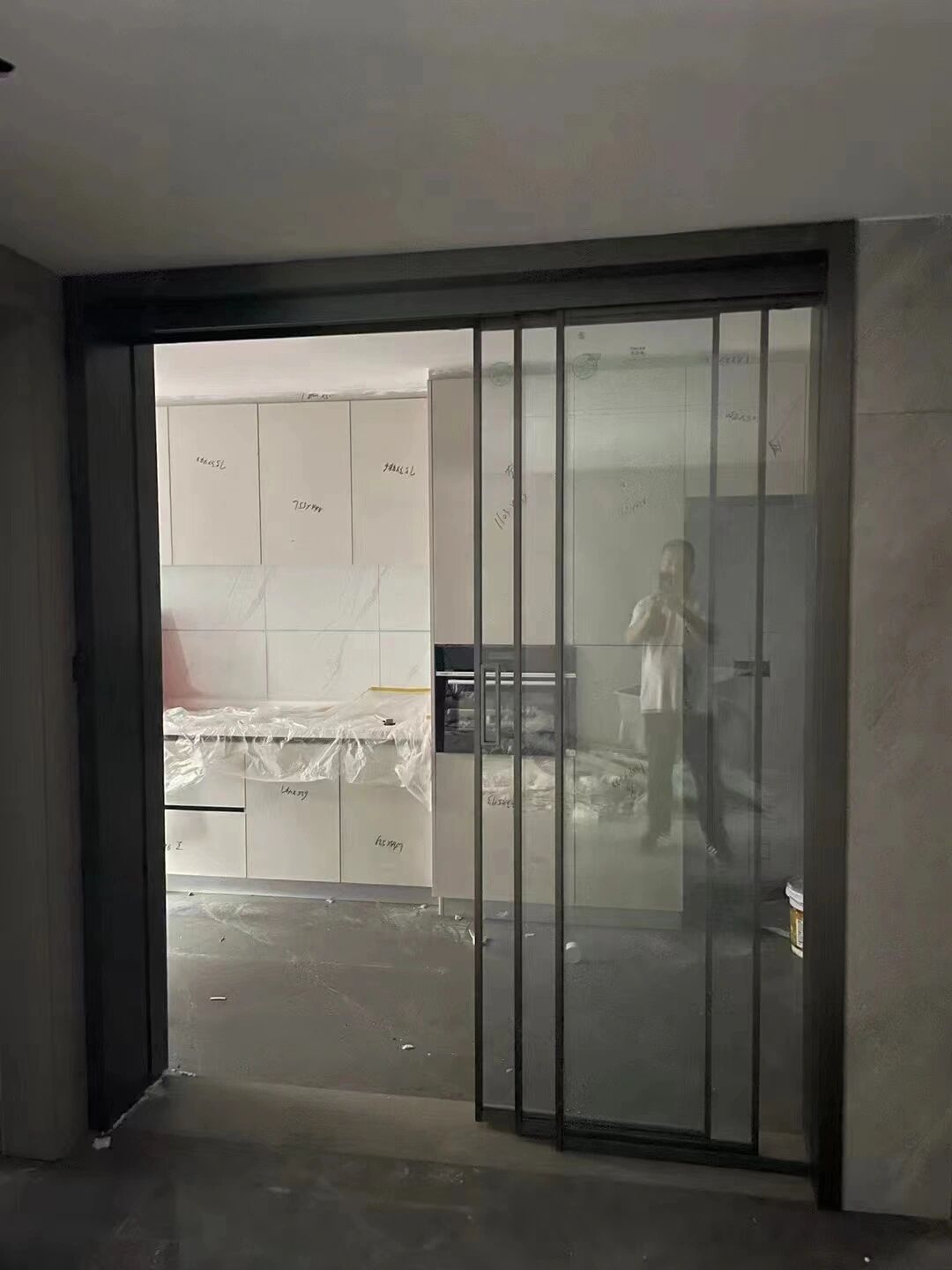 极窄门只需498每平 498元一平方,极窄三联动滑门.厨房滑门,移门 16×3