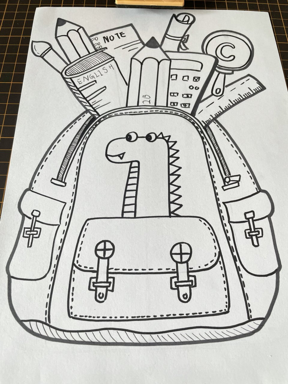 书包🎒(内副线稿图) 🎨今日主题分享 『书包文具套装』 绘画工具