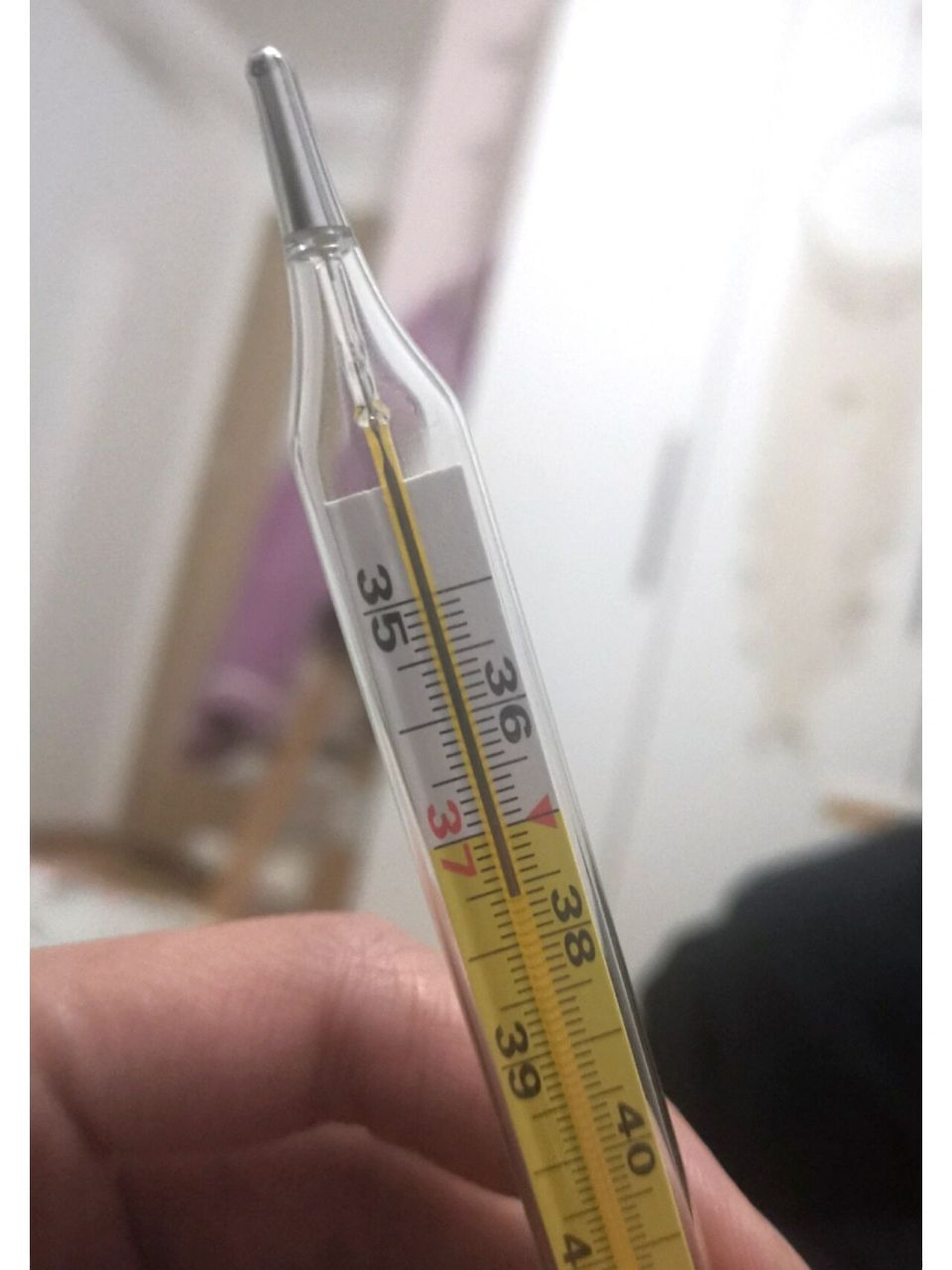 水银腋下测温37.6算发烧么?