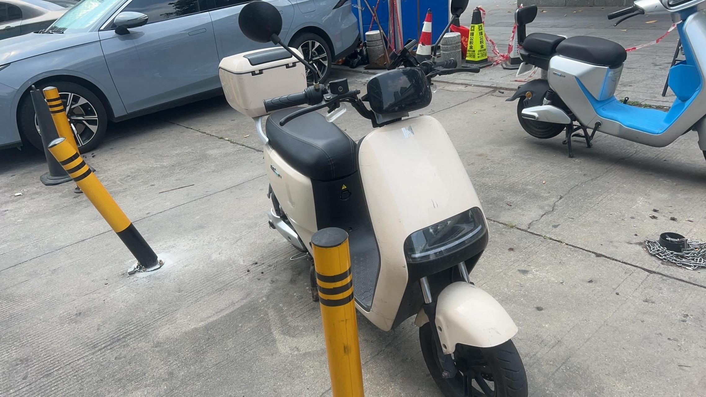 哈啰d30二手出售85新1100.租车在线服务站线下龙华龙岗服务点密集.