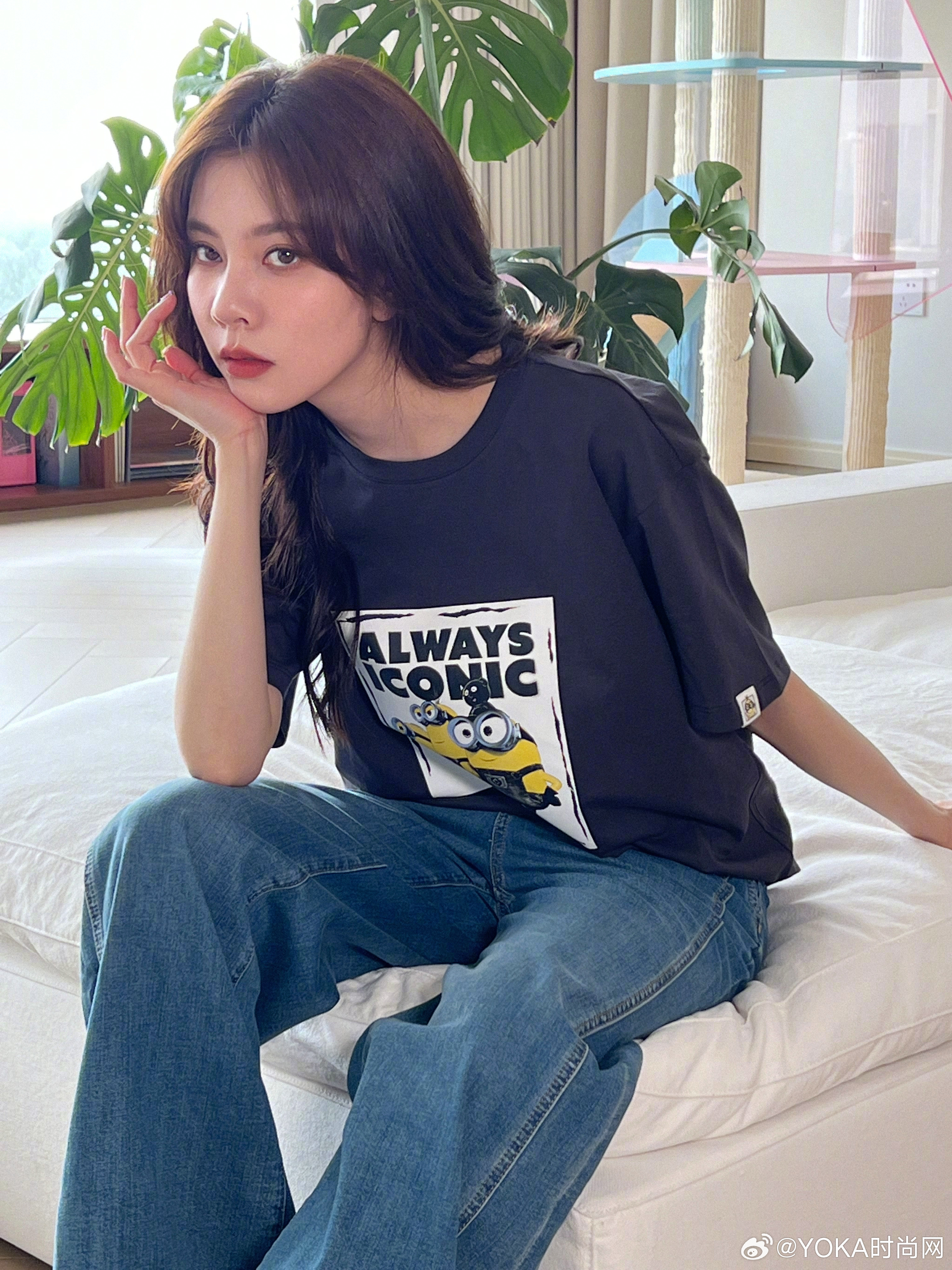 星尚人# 演员cecilia宋妍霏 上身伊芙丽小黄人合作系列印花针织t恤