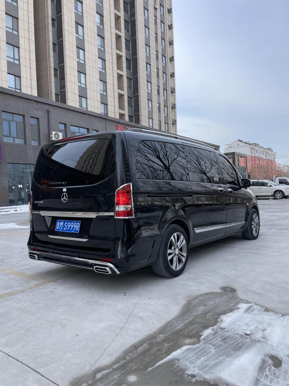 18年4月奔驰戴纳肯.