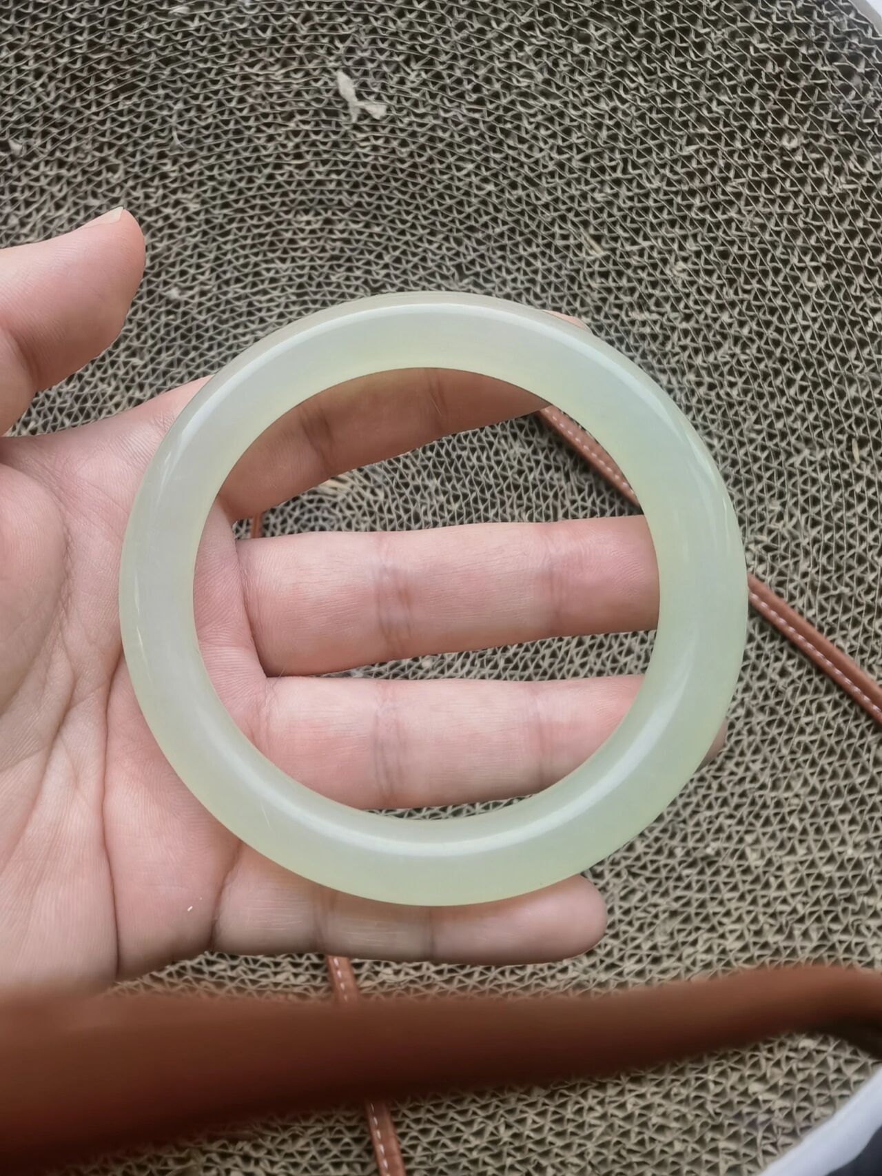 【岫玉跑水前后对比图】快来看看 之前总有姐妹问我岫玉跑水什么样 我