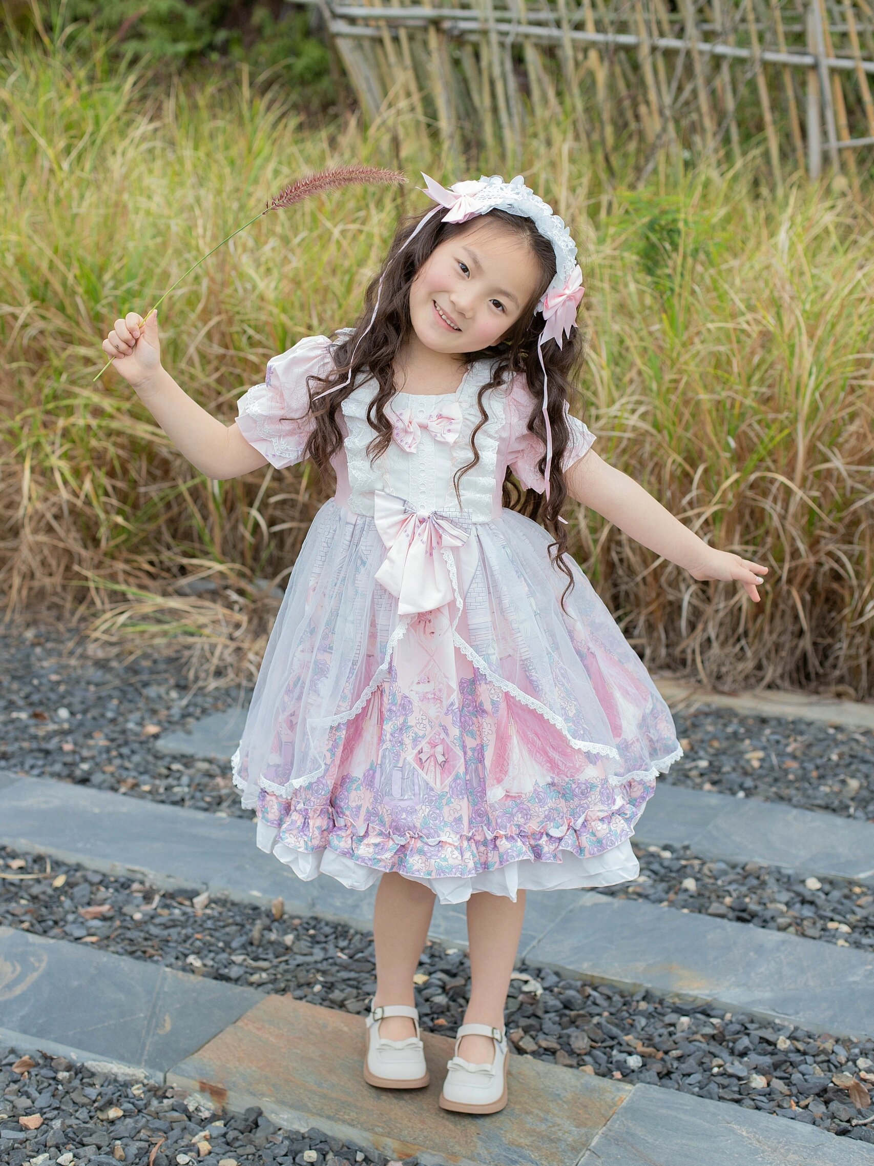 今天变身洛丽塔小公主 长相平平只能靠衣服来打扮 哈哈哈哈 有木有变